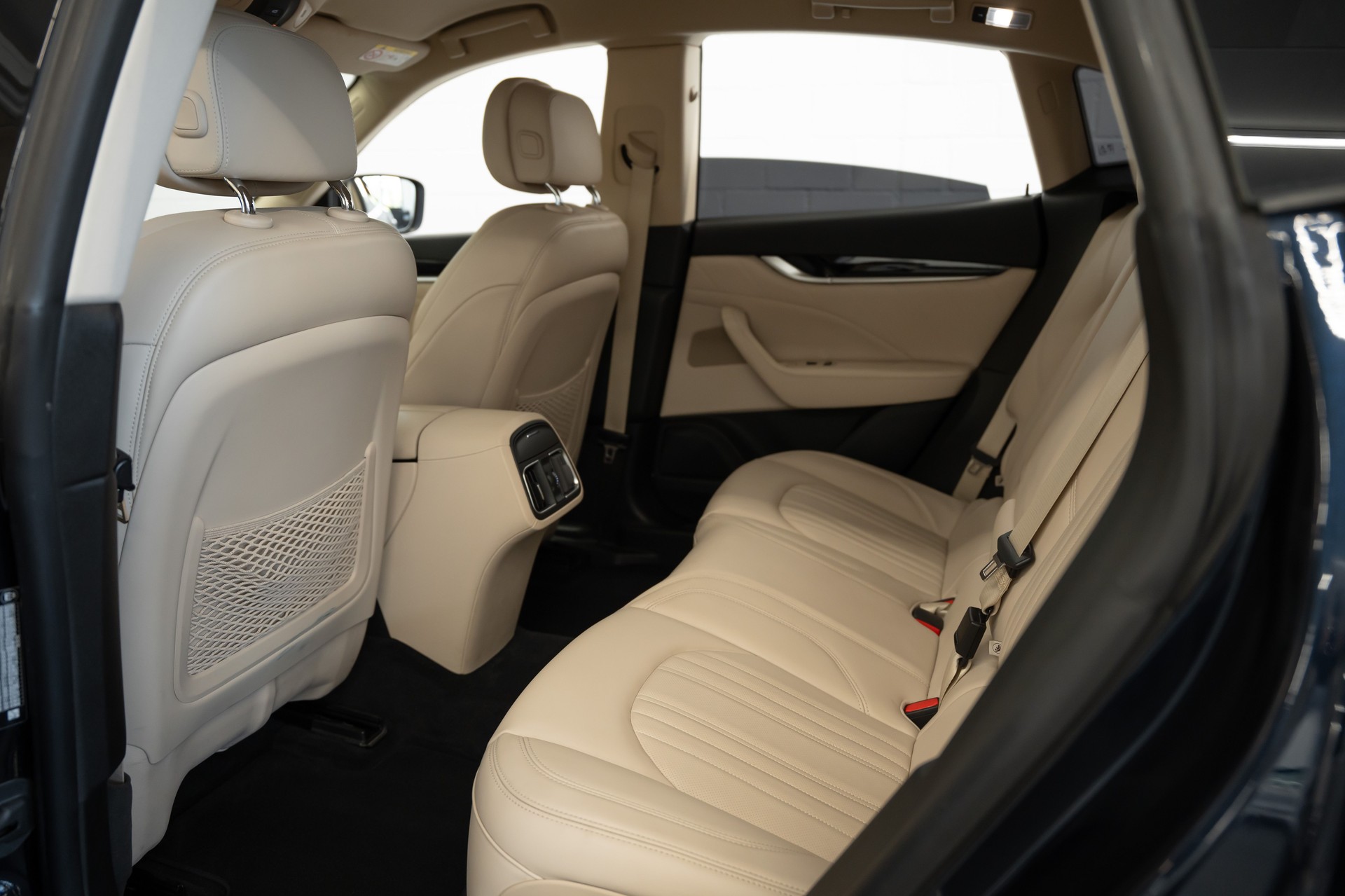 MASERATI Levante S 3.0V6 GranLusso Automatica-image-11