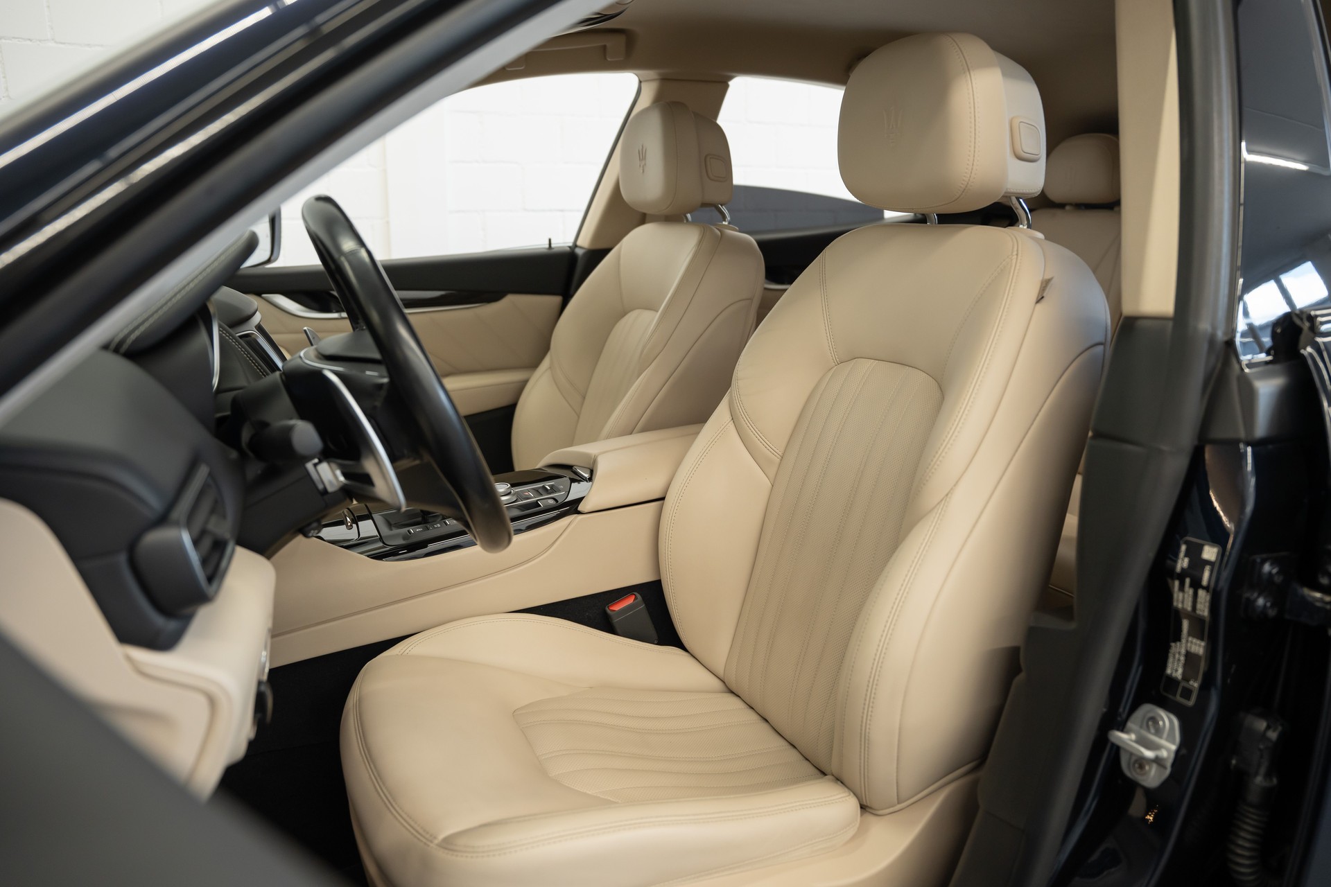 MASERATI Levante S 3.0V6 GranLusso Automatica-image-10