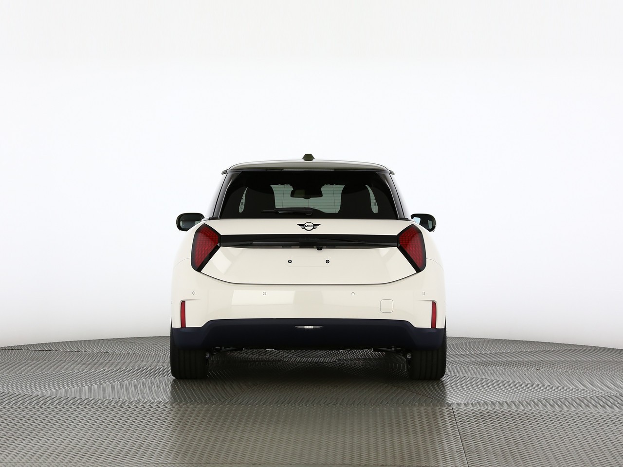 MINI Cooper SE-showroom-element-3