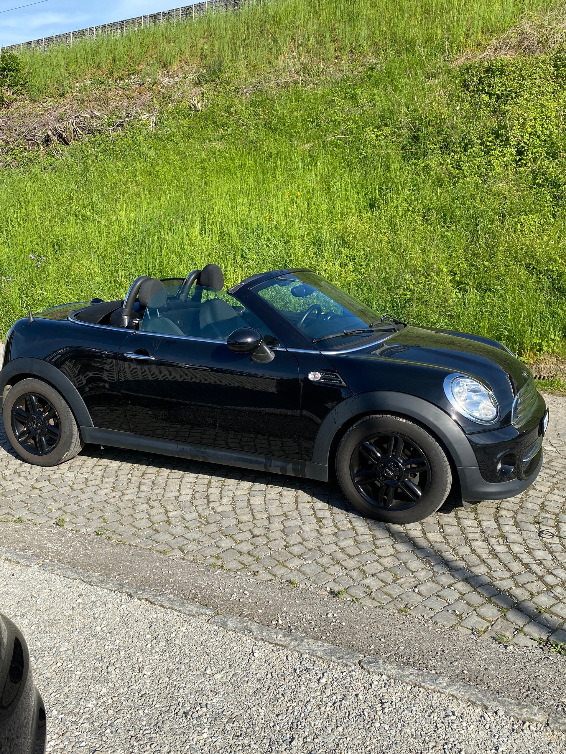 MINI Cooper Roadster-showroom-element-1