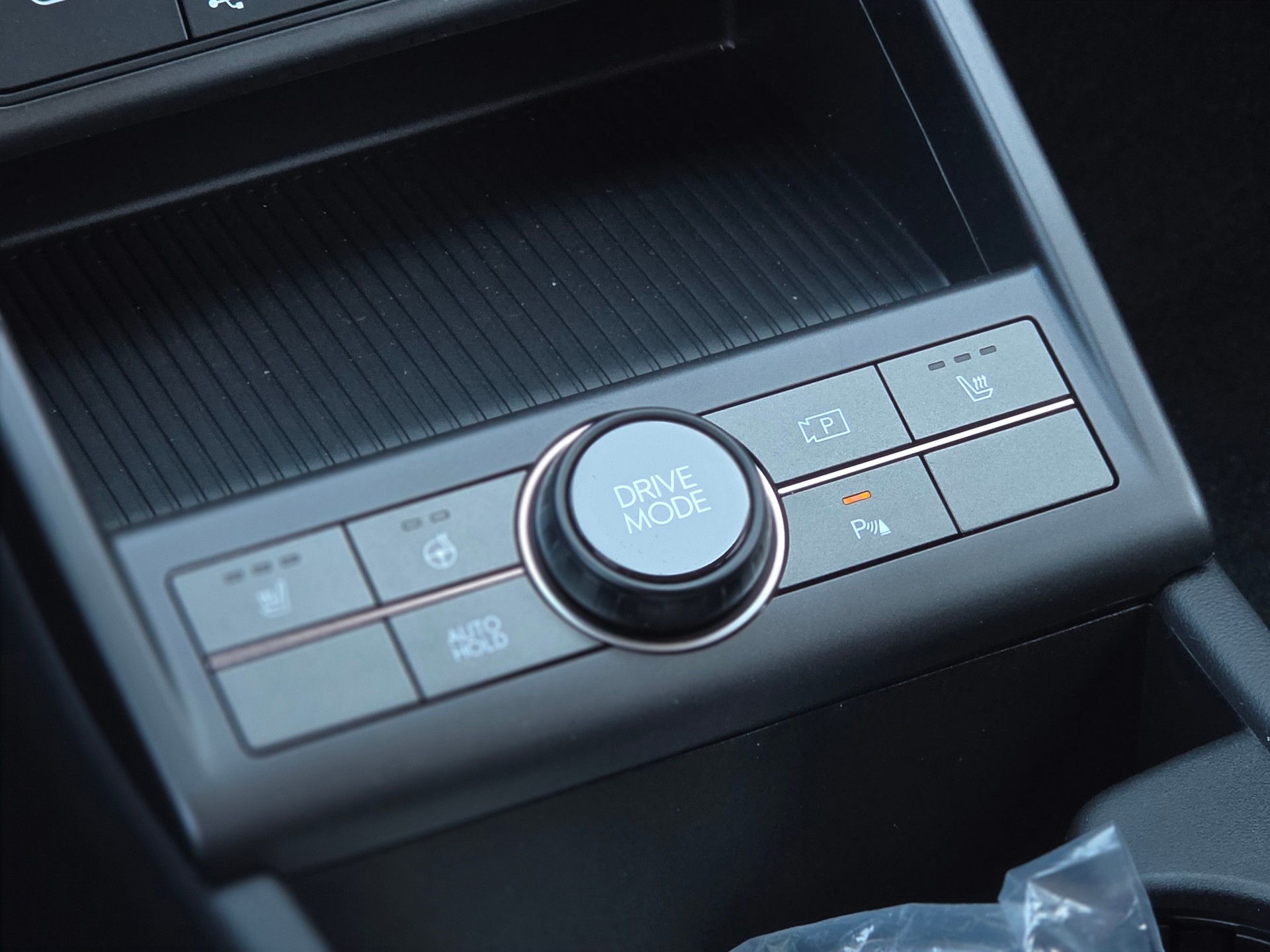 HYUNDAI Kona EV 65.4 kWh Origo-image-6