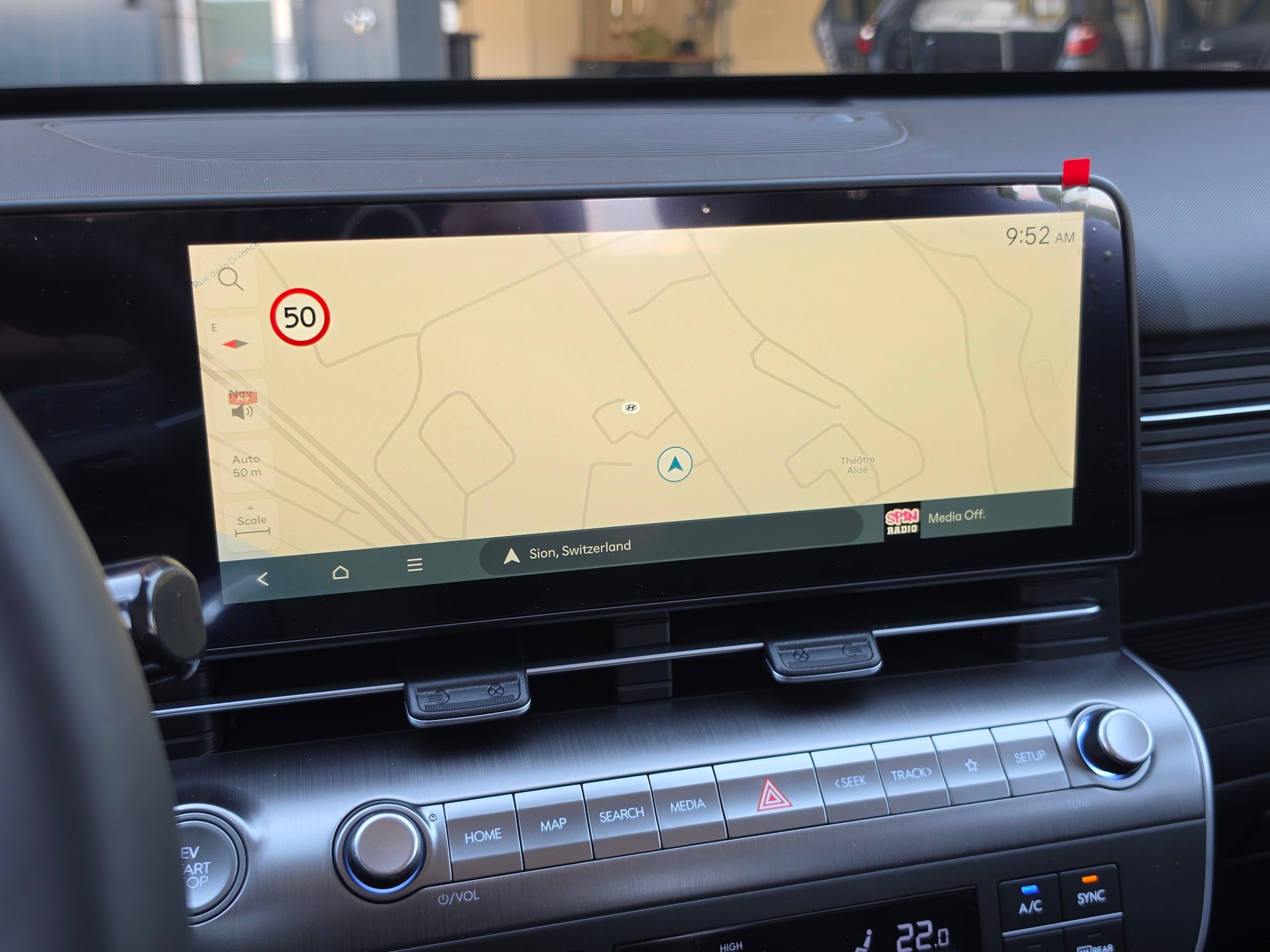 HYUNDAI Kona EV 65.4 kWh Origo-image-4