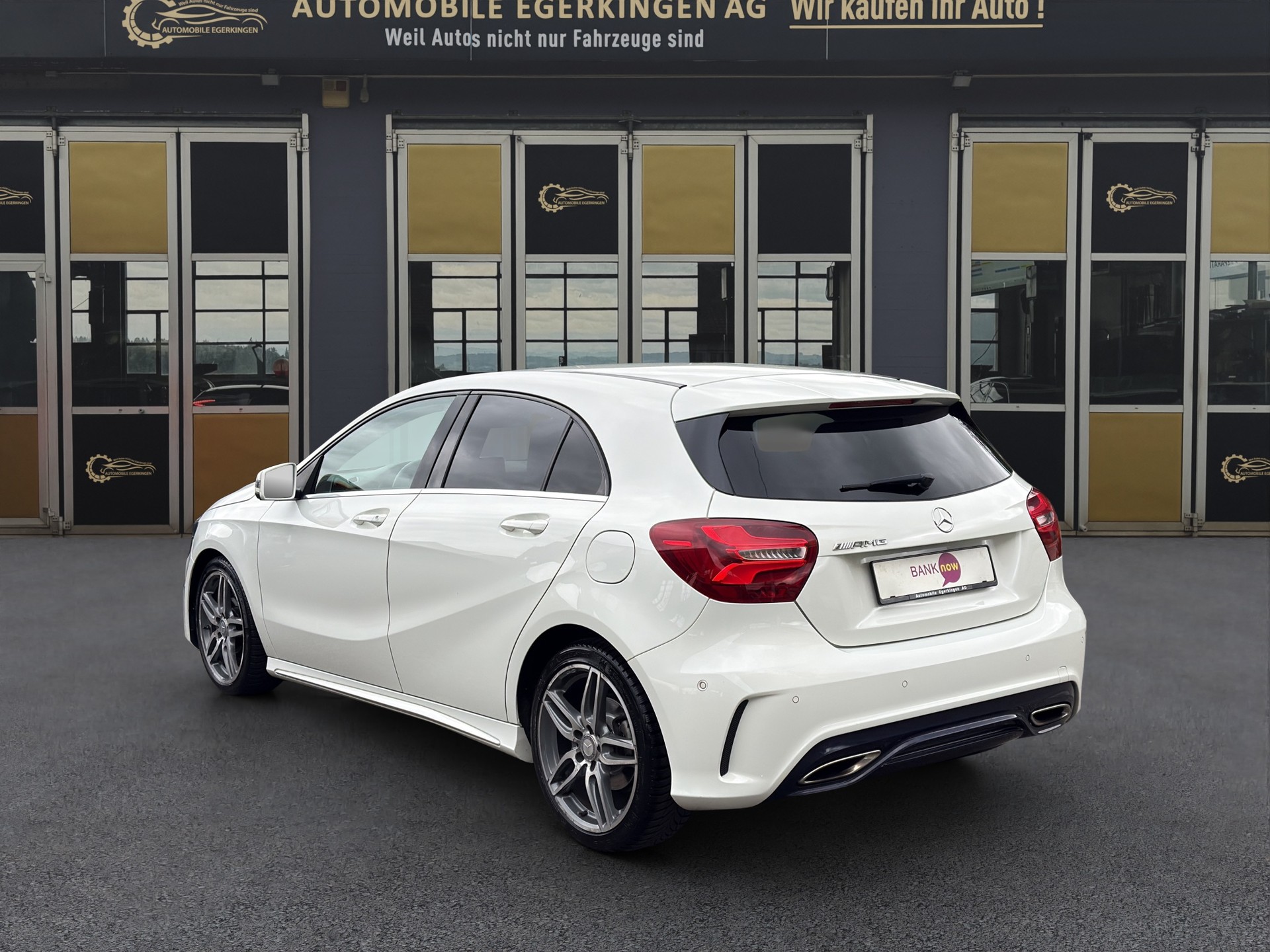 MERCEDES-BENZ A 200 AMG Line 7G-DCT-image-6