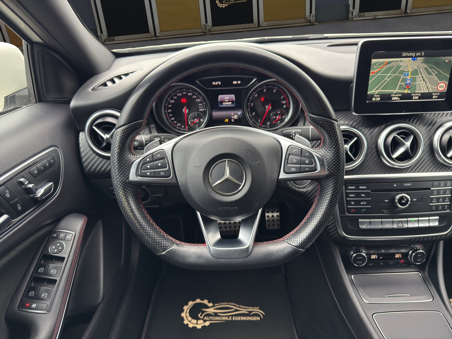 MERCEDES-BENZ A 200 AMG Line 7G-DCT-image-11