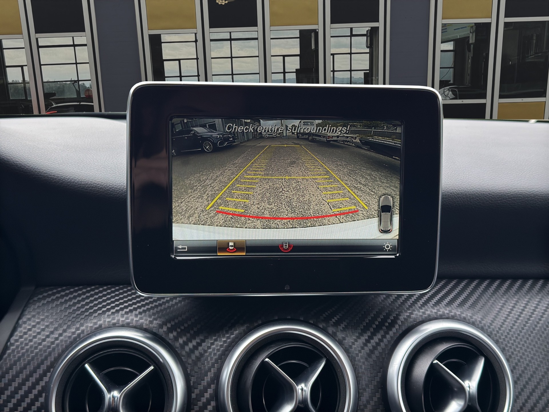 MERCEDES-BENZ A 200 AMG Line 7G-DCT-image-15