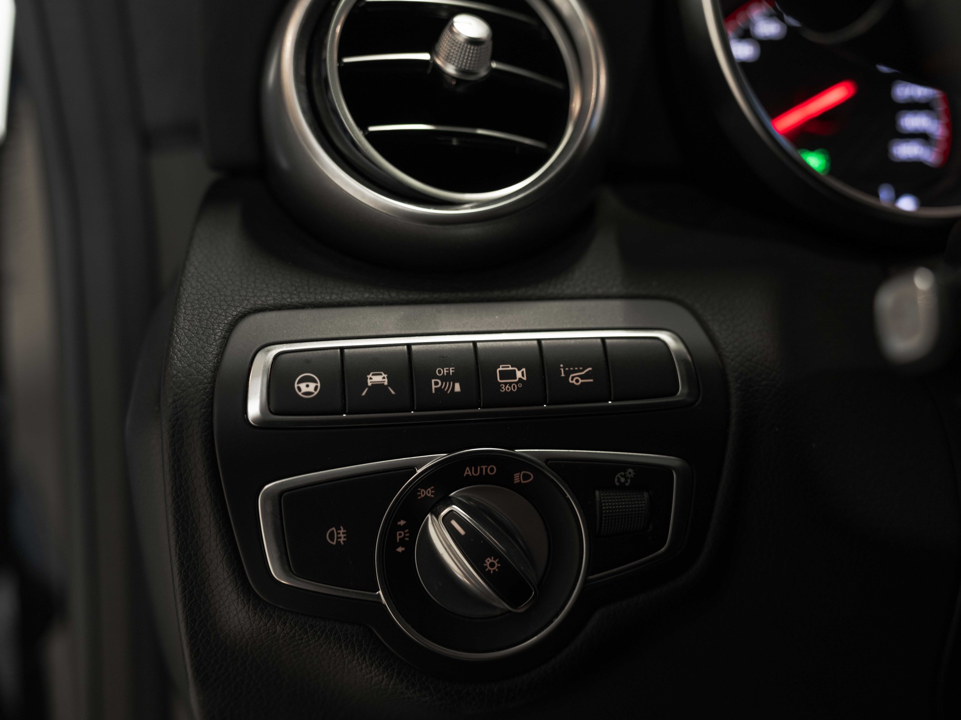 MERCEDES-BENZ C 63 S AMG Speedshift-image-33