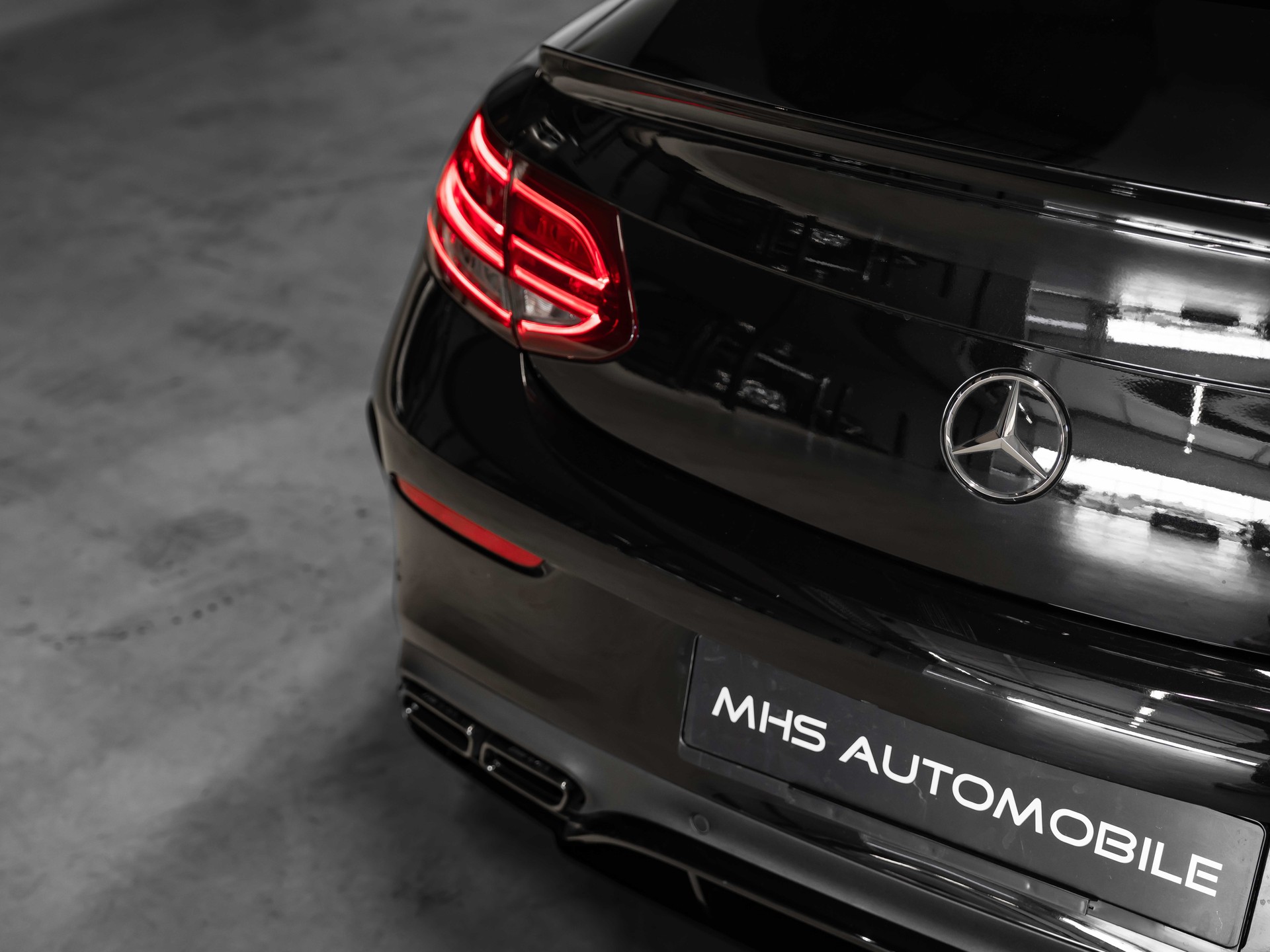 MERCEDES-BENZ C 63 S AMG Speedshift-image-17