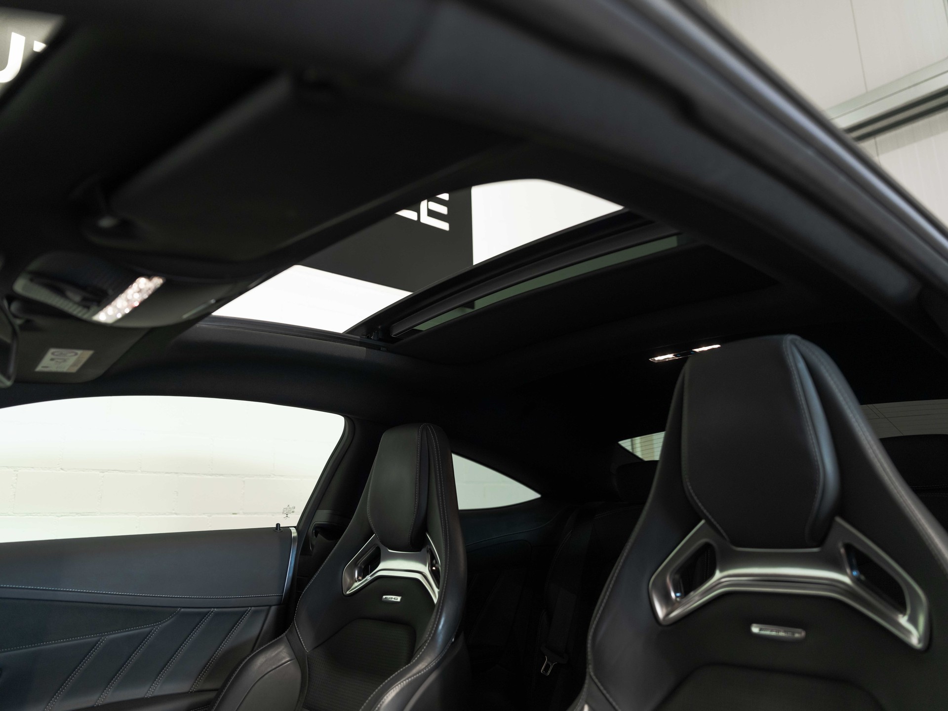 MERCEDES-BENZ C 63 S AMG Speedshift-image-10