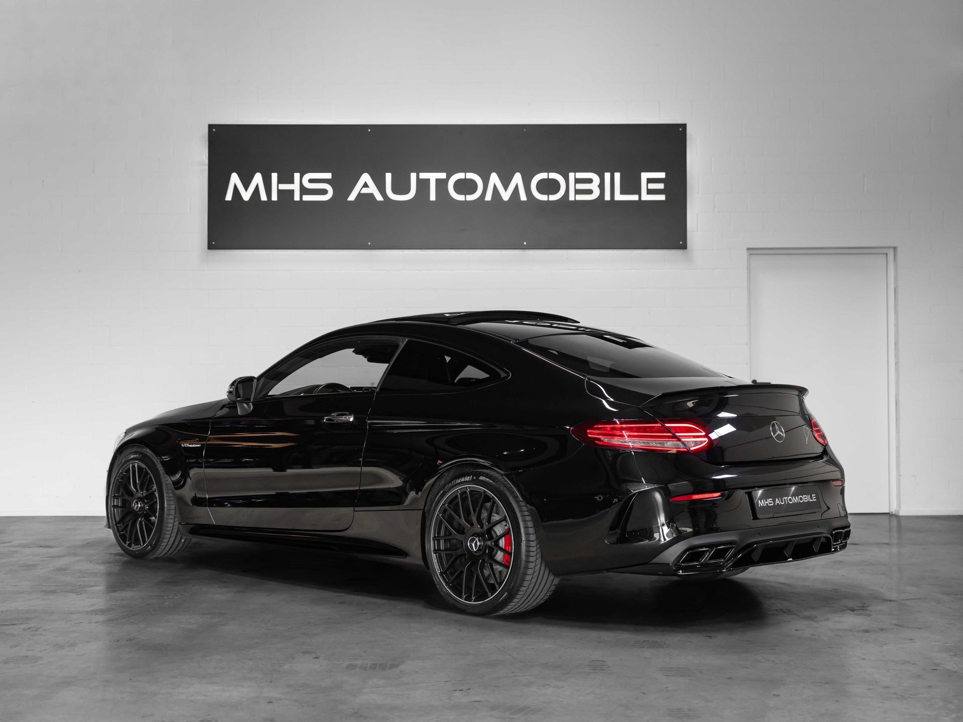 MERCEDES-BENZ C 63 S AMG Speedshift-showroom-element-2