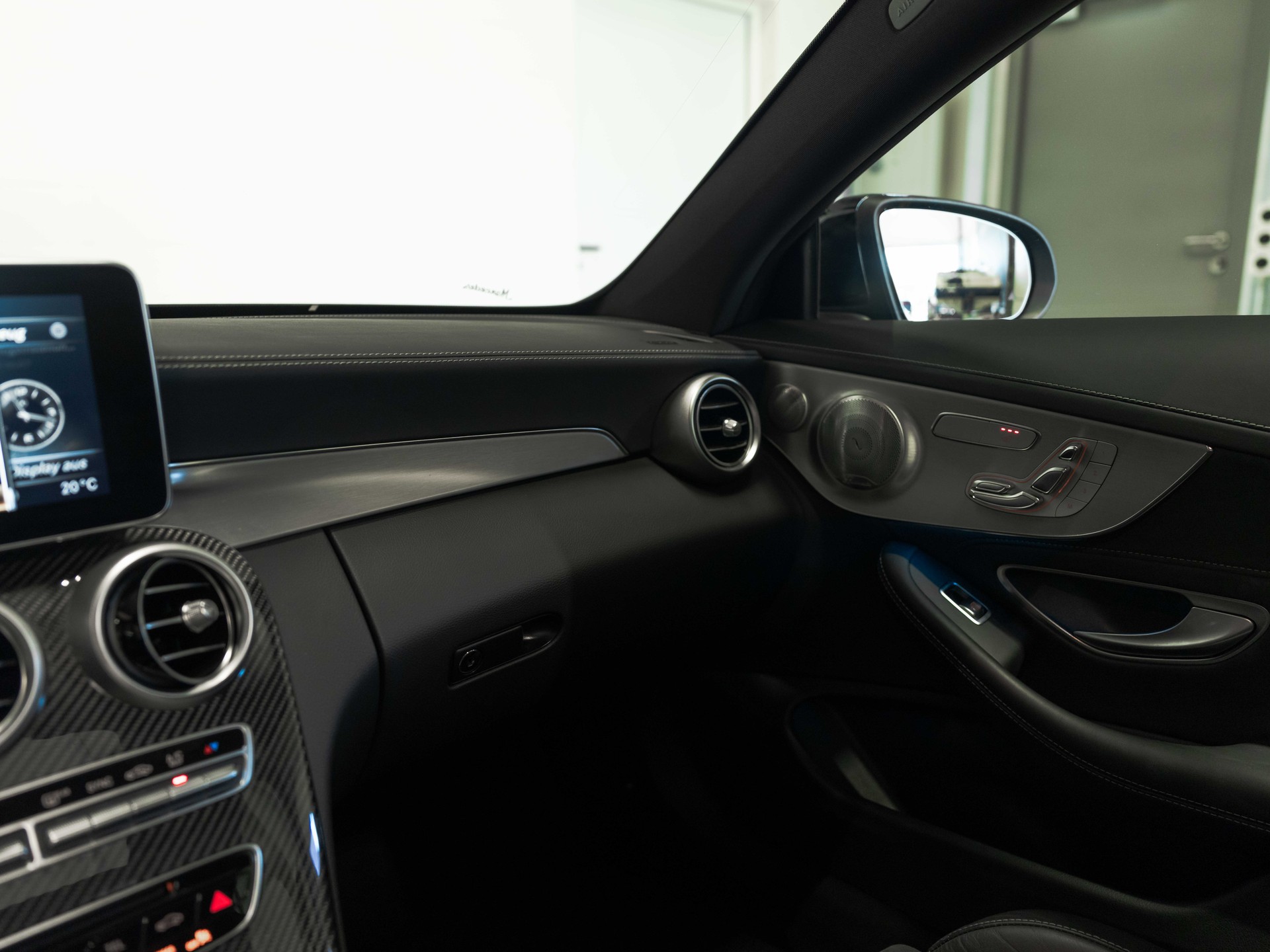 MERCEDES-BENZ C 63 S AMG Speedshift-image-28