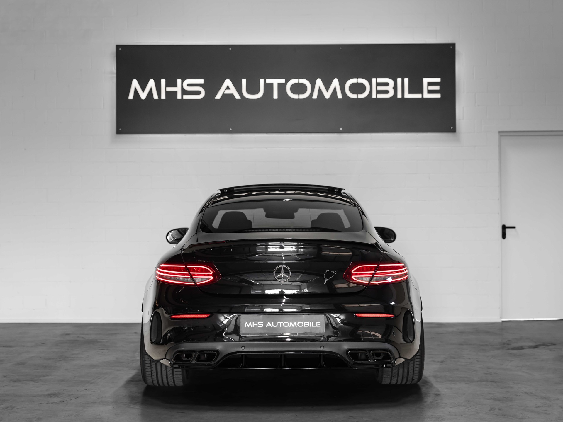 MERCEDES-BENZ C 63 S AMG Speedshift-showroom-element-3