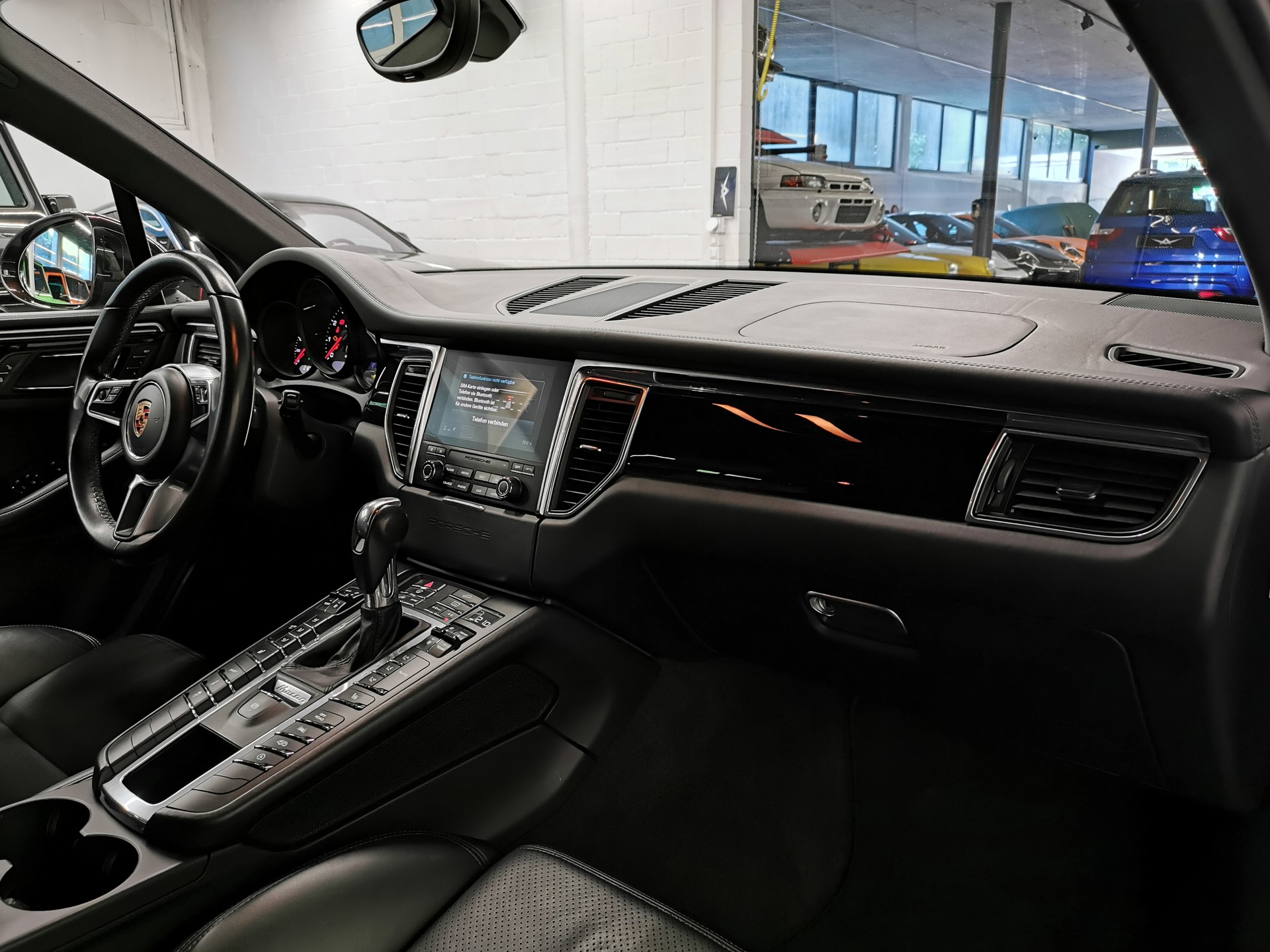 PORSCHE Macan GTS PDK-image-12