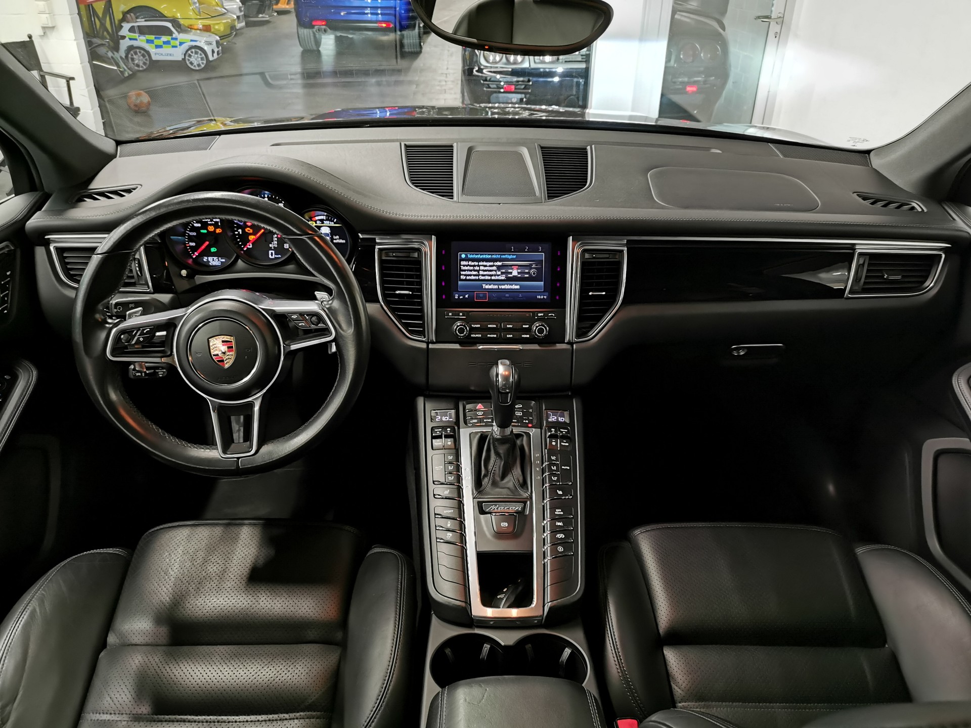 PORSCHE Macan GTS PDK-image-9