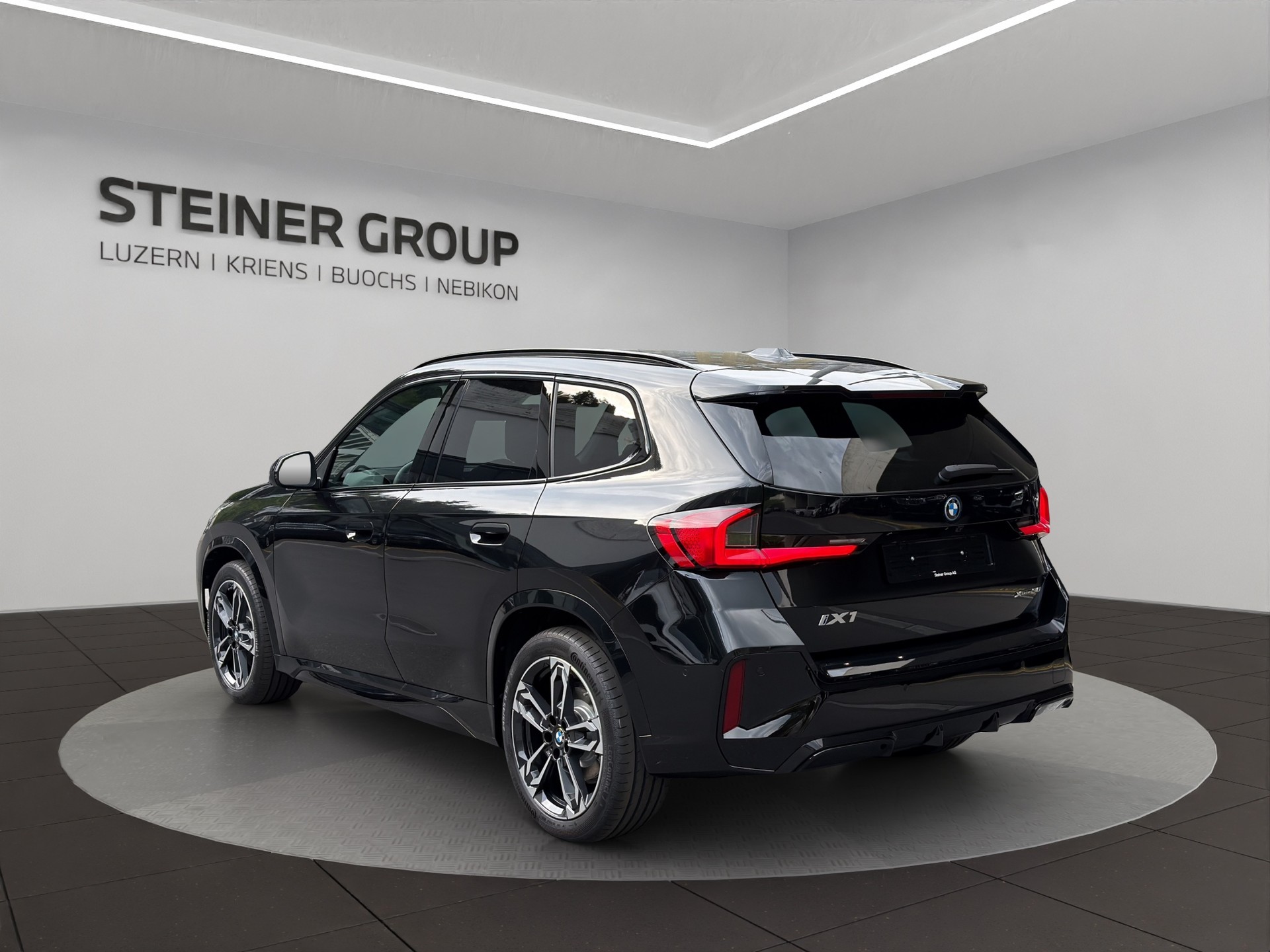 BMW iX1 xDrive 30 M Sport-image-6
