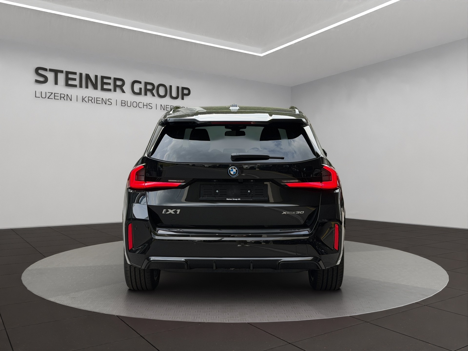 BMW iX1 xDrive 30 M Sport-image-5