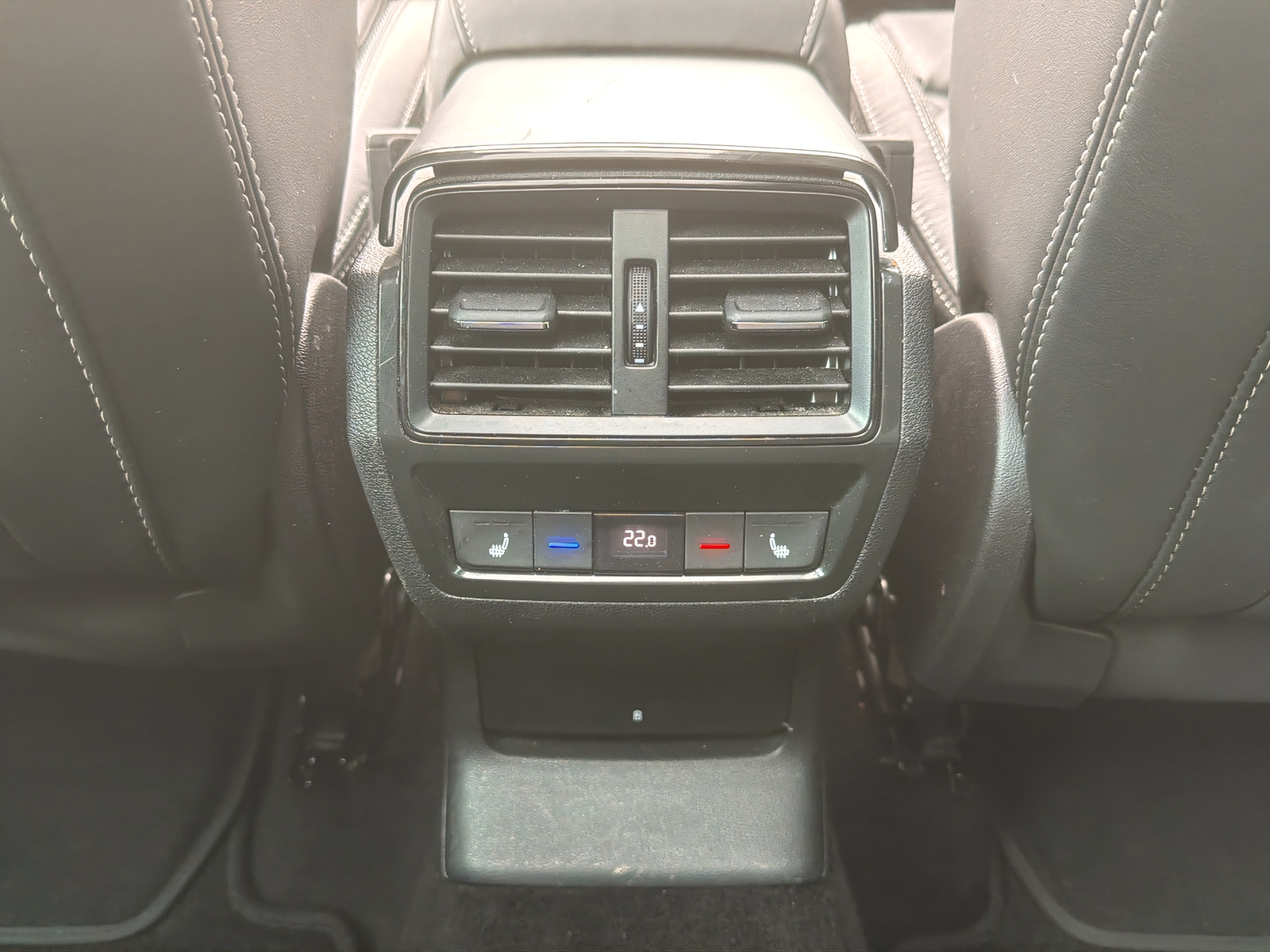 SKODA Kodiaq 2.0 TSI Sportline DSG-image-14