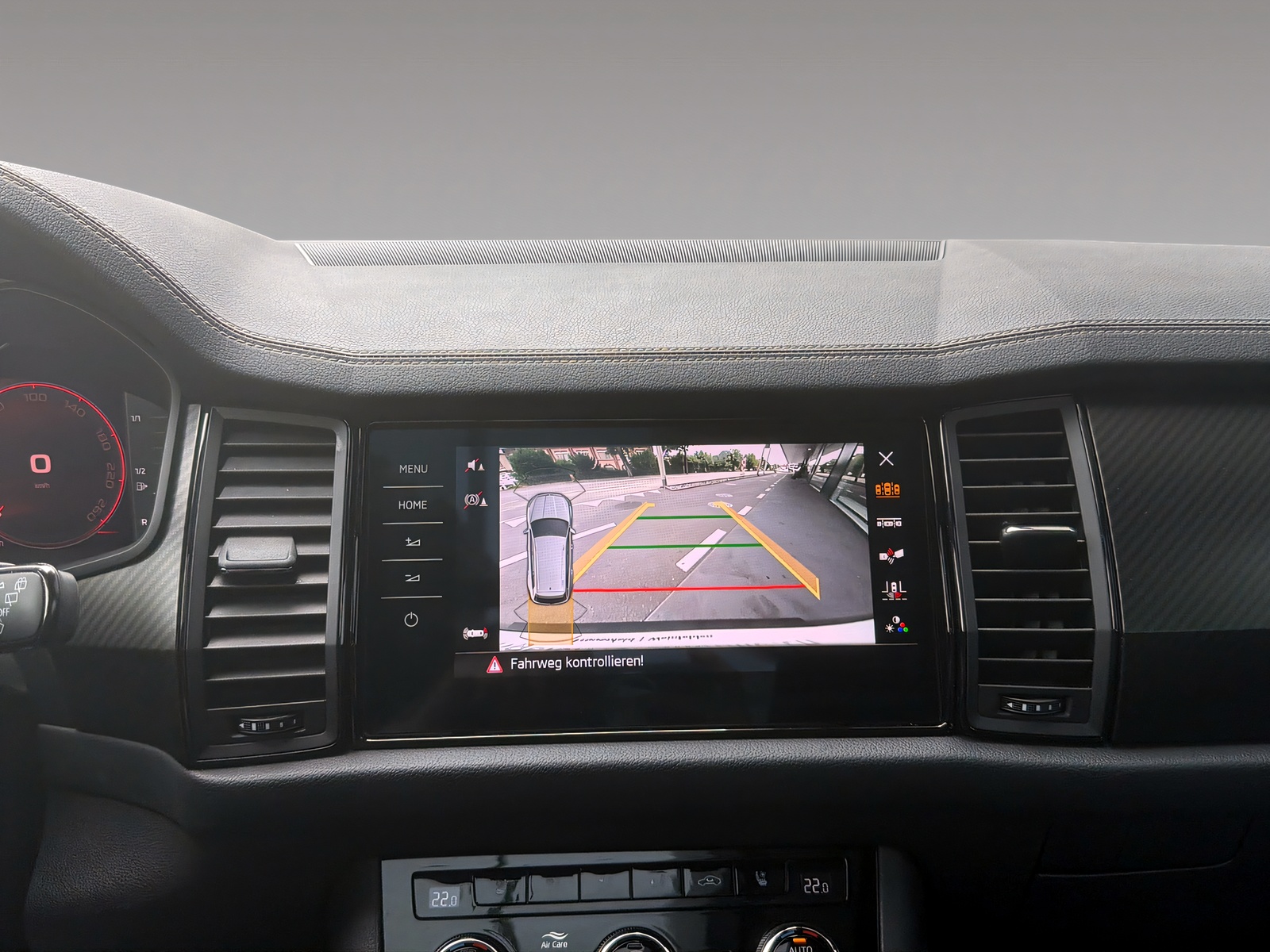 SKODA Kodiaq 2.0 TSI Sportline DSG-image-11