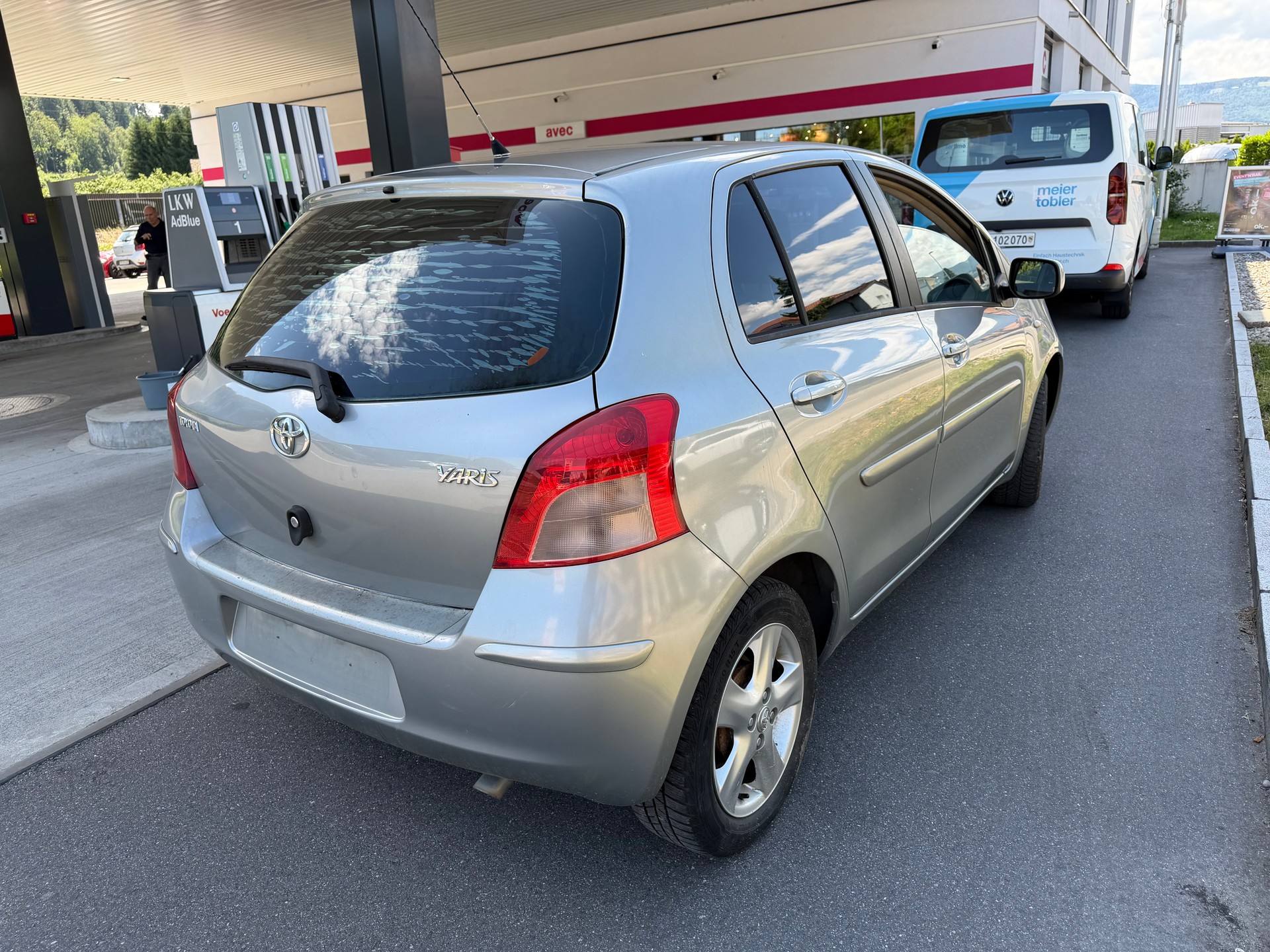 TOYOTA Yaris 1.3 Linea Luna-showroom-element-2