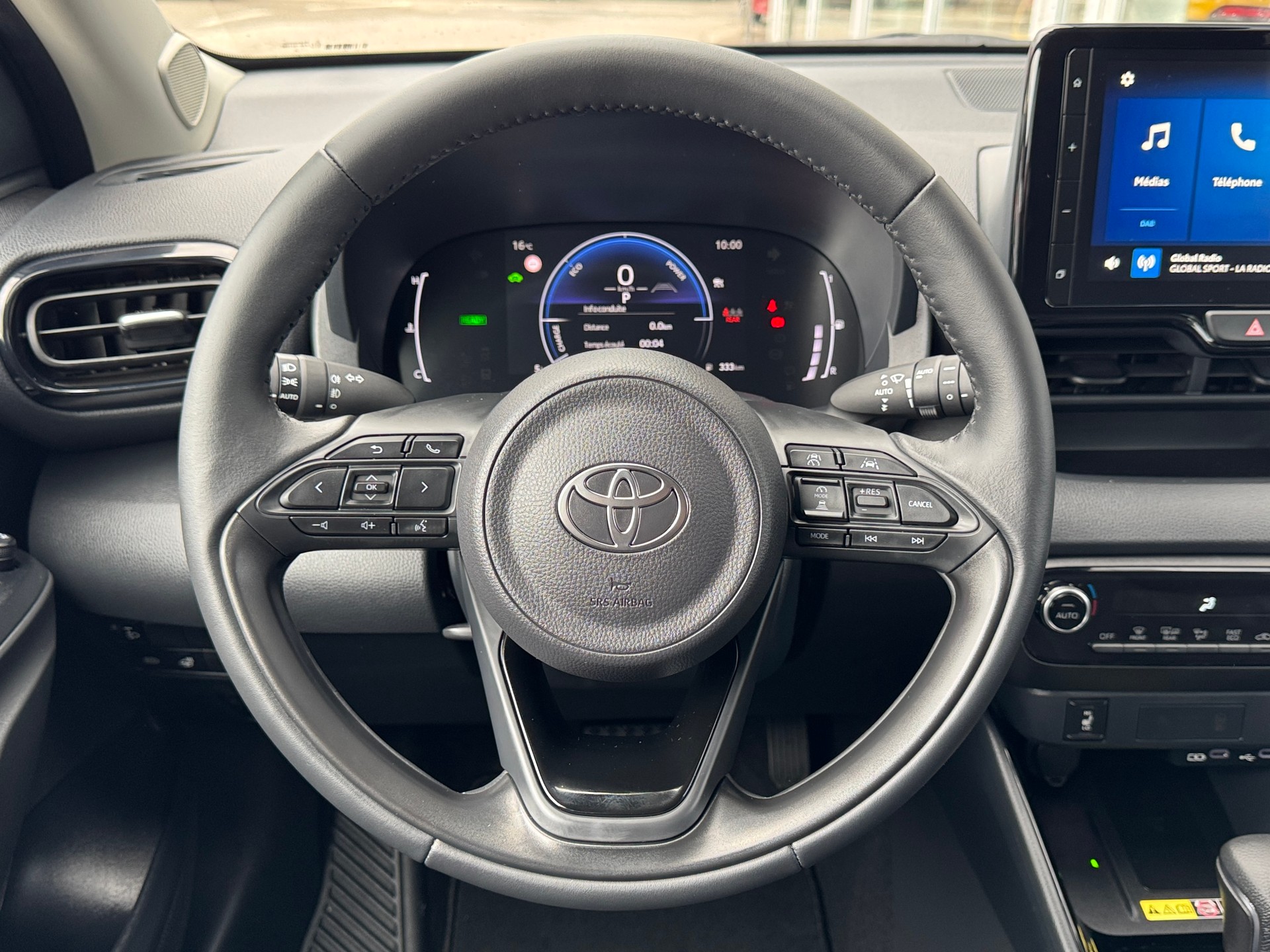 TOYOTA Yaris 1.5 Trend e-CVT-image-14