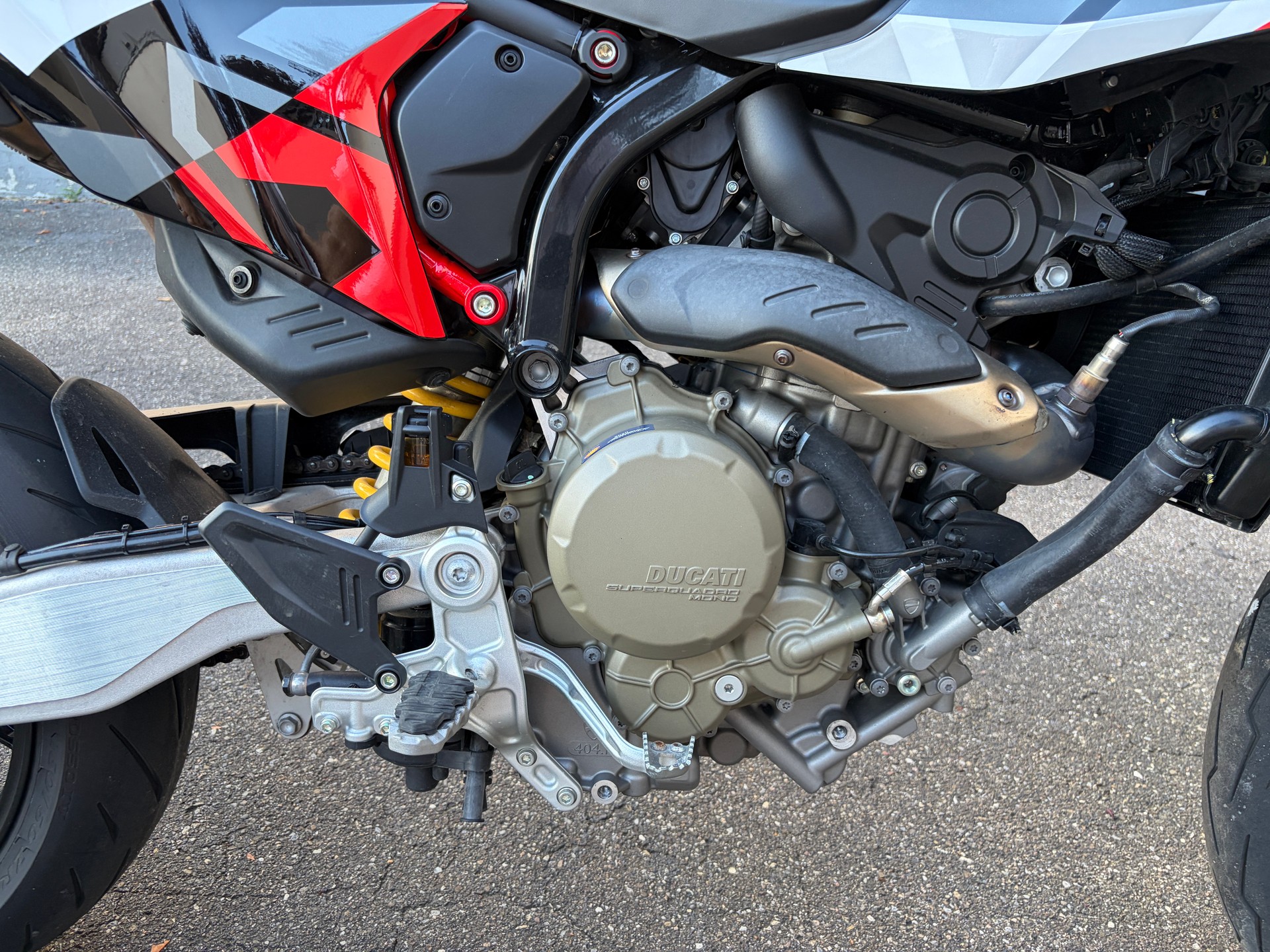 DUCATI Hypermotard 698 Mono RVE-image-6
