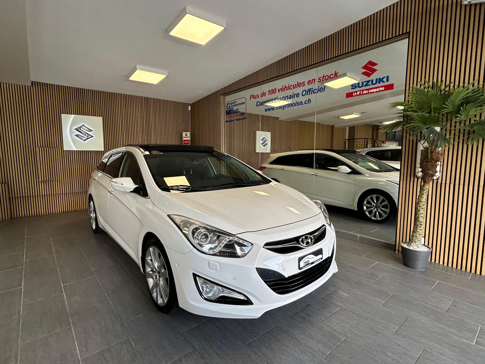 HYUNDAI i40 1.7 CRDi Premium-showroom-element-2