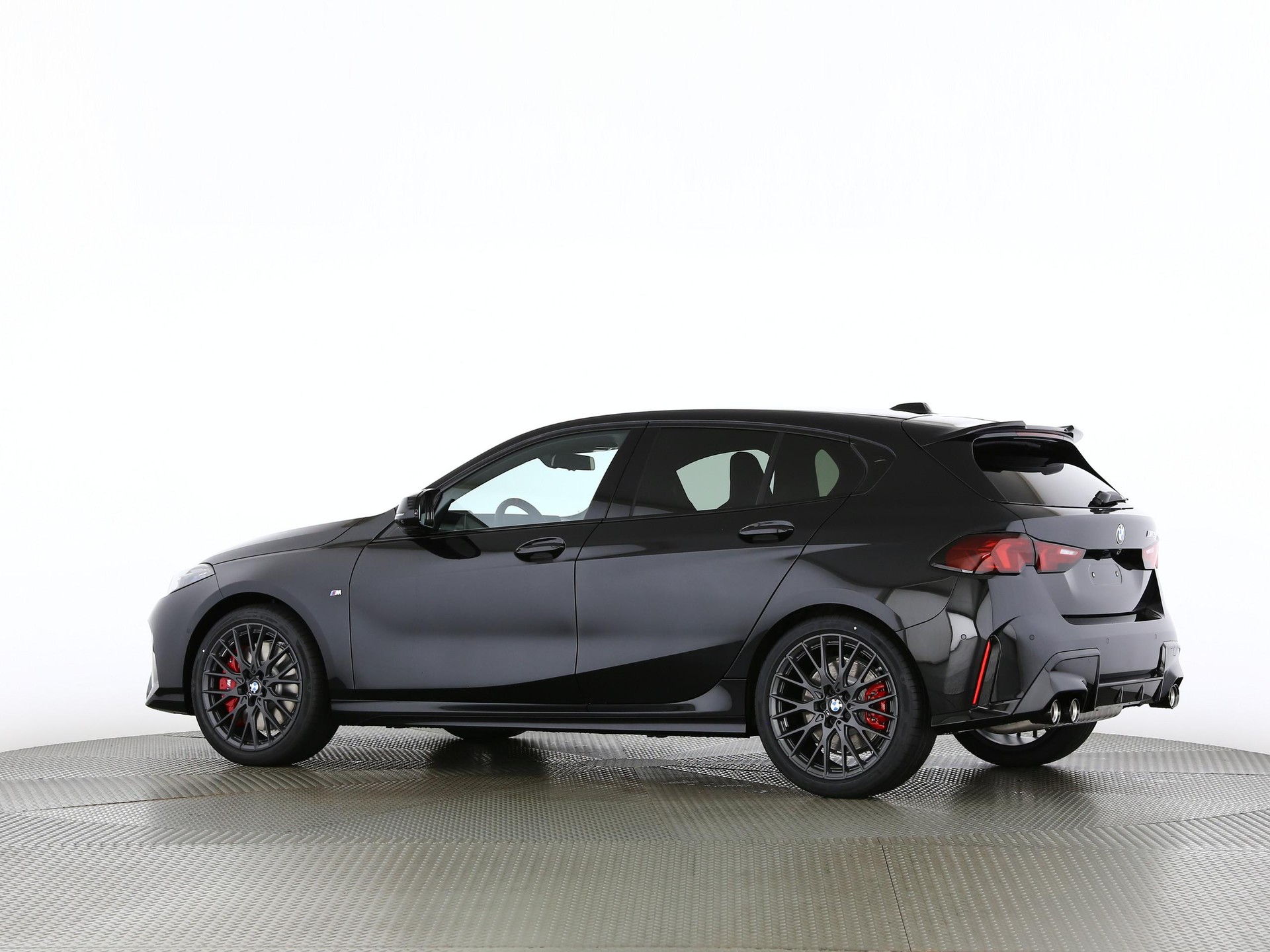 BMW M135i xDrive-image-13
