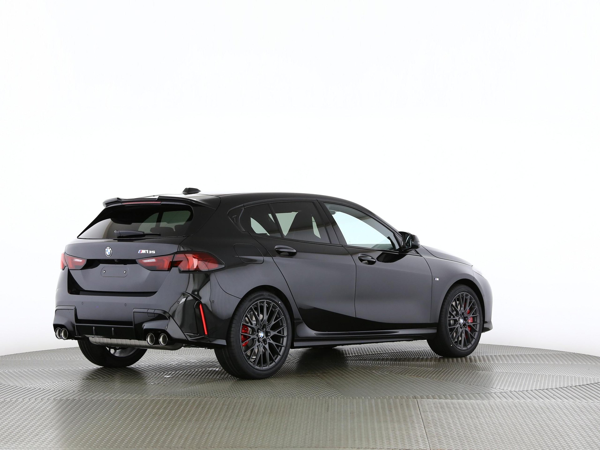 BMW M135i xDrive-image-19
