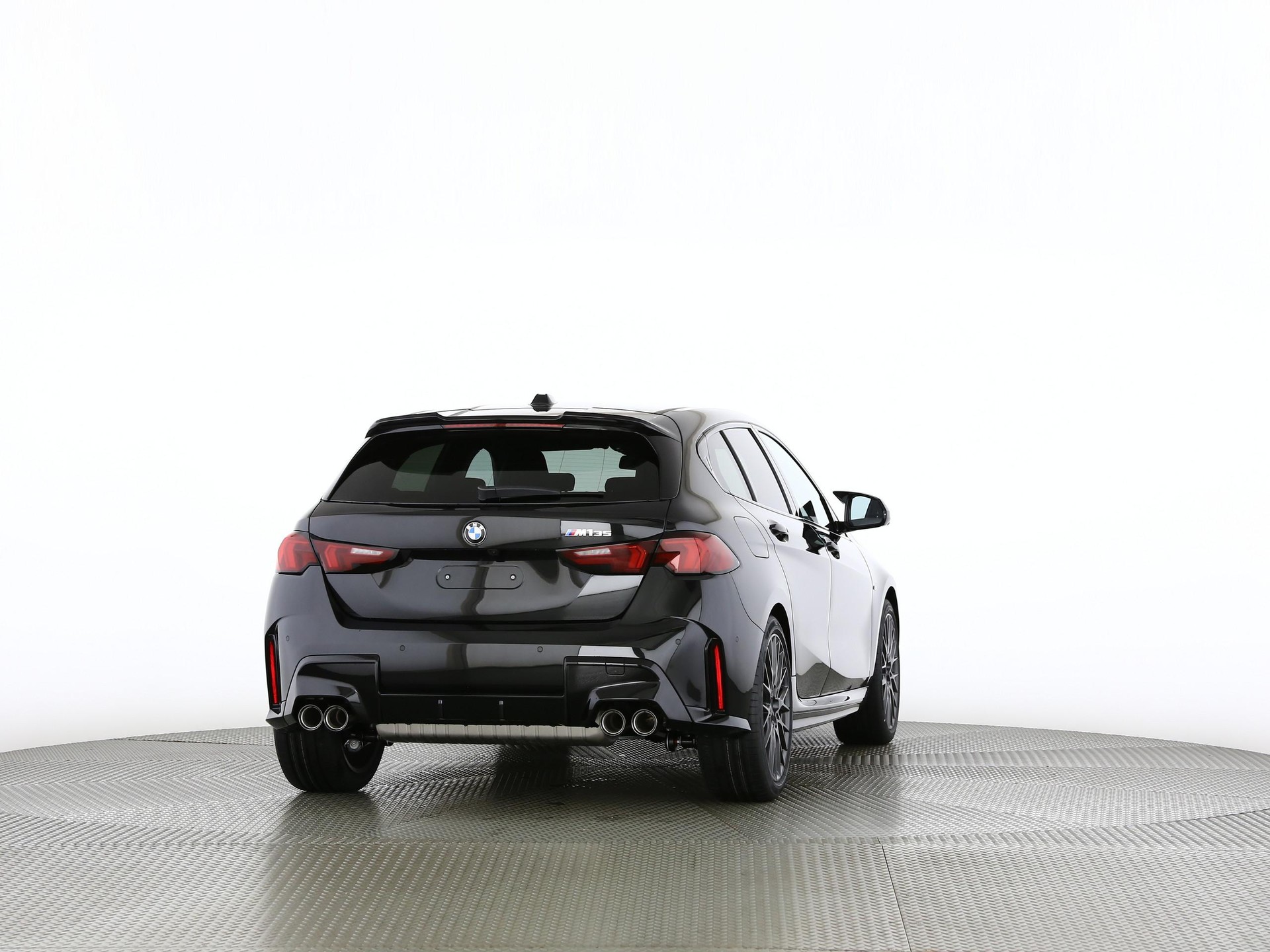 BMW M135i xDrive-image-17
