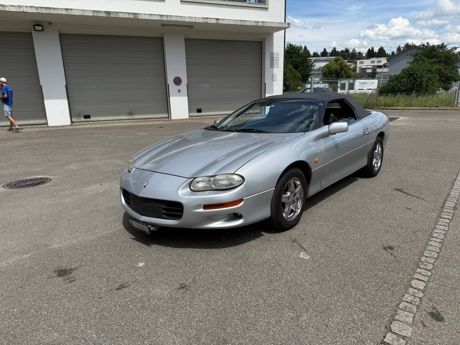 CHEVROLET Camaro Convertible A-showroom-element-2