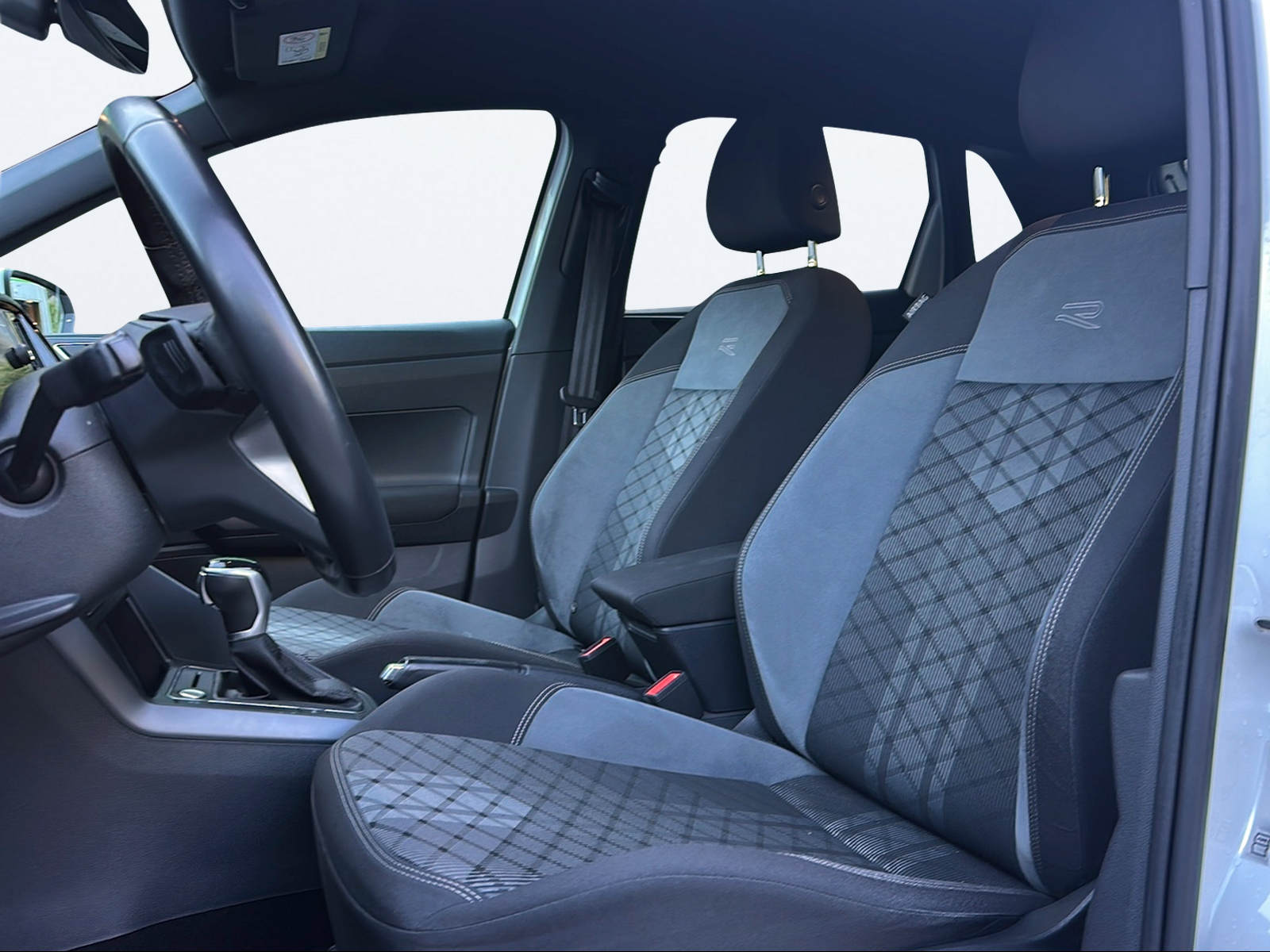 VW Polo 1.0 TSI R-Line DSG-image-9