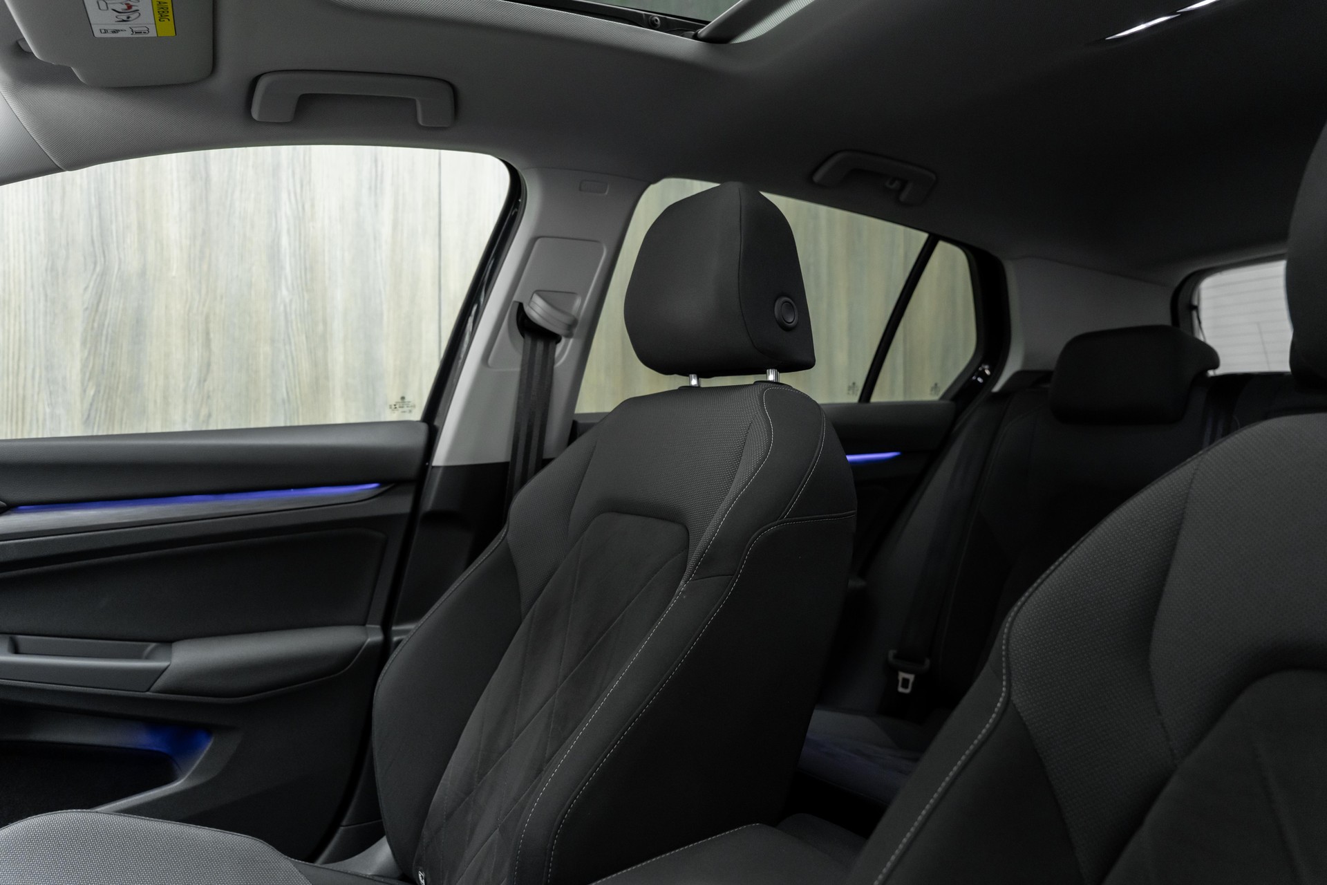 VW Golf 1.5 eTSI mHEV ACT Style DSG-image-6