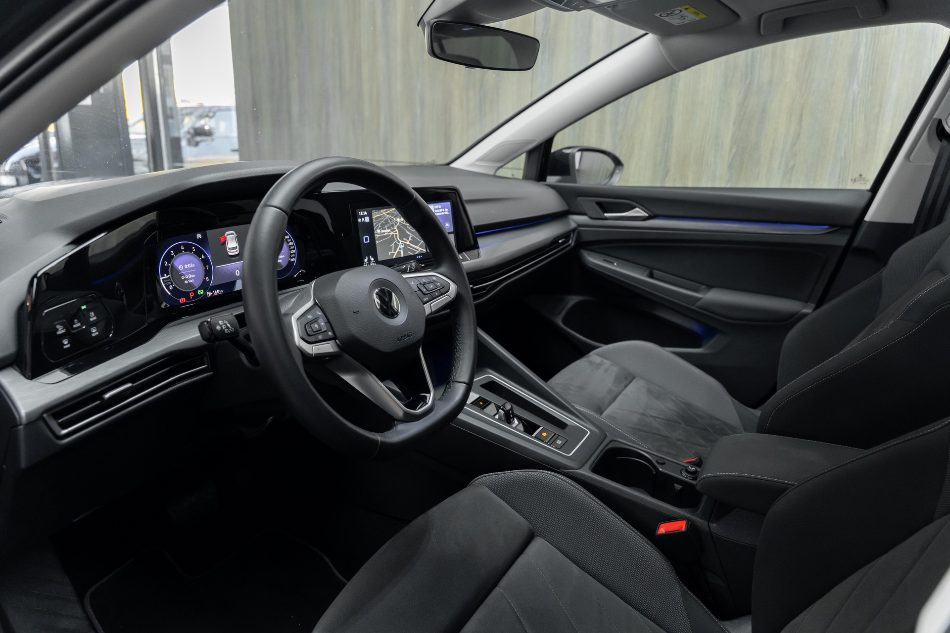 VW Golf 1.5 eTSI mHEV ACT Style DSG-showroom-element-3