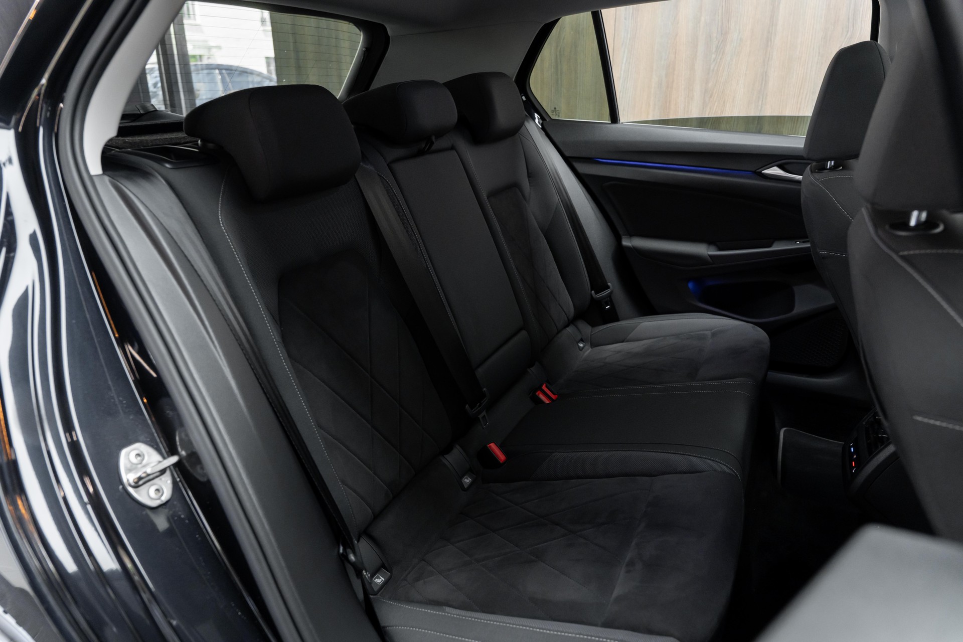 VW Golf 1.5 eTSI mHEV ACT Style DSG-image-12