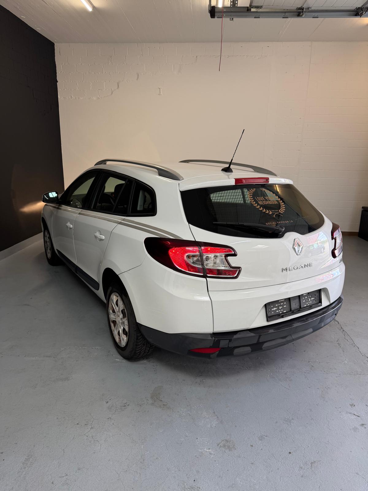 RENAULT Mégane Grandtour 1.5 dCi Dynamique ***CH-Fahrzeug***-showroom-element-3