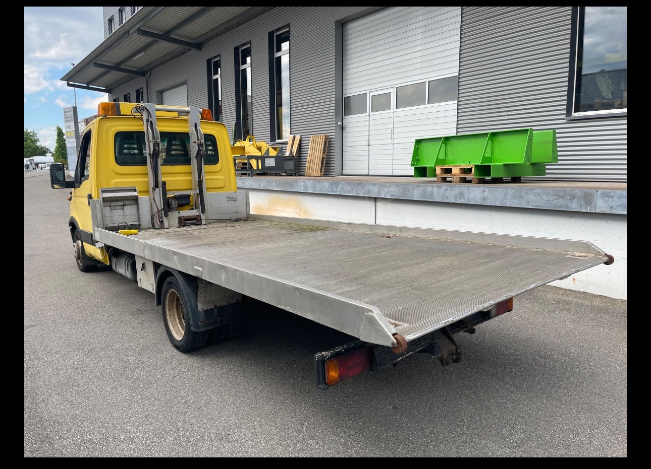IVECO 35.11-showroom-element-2