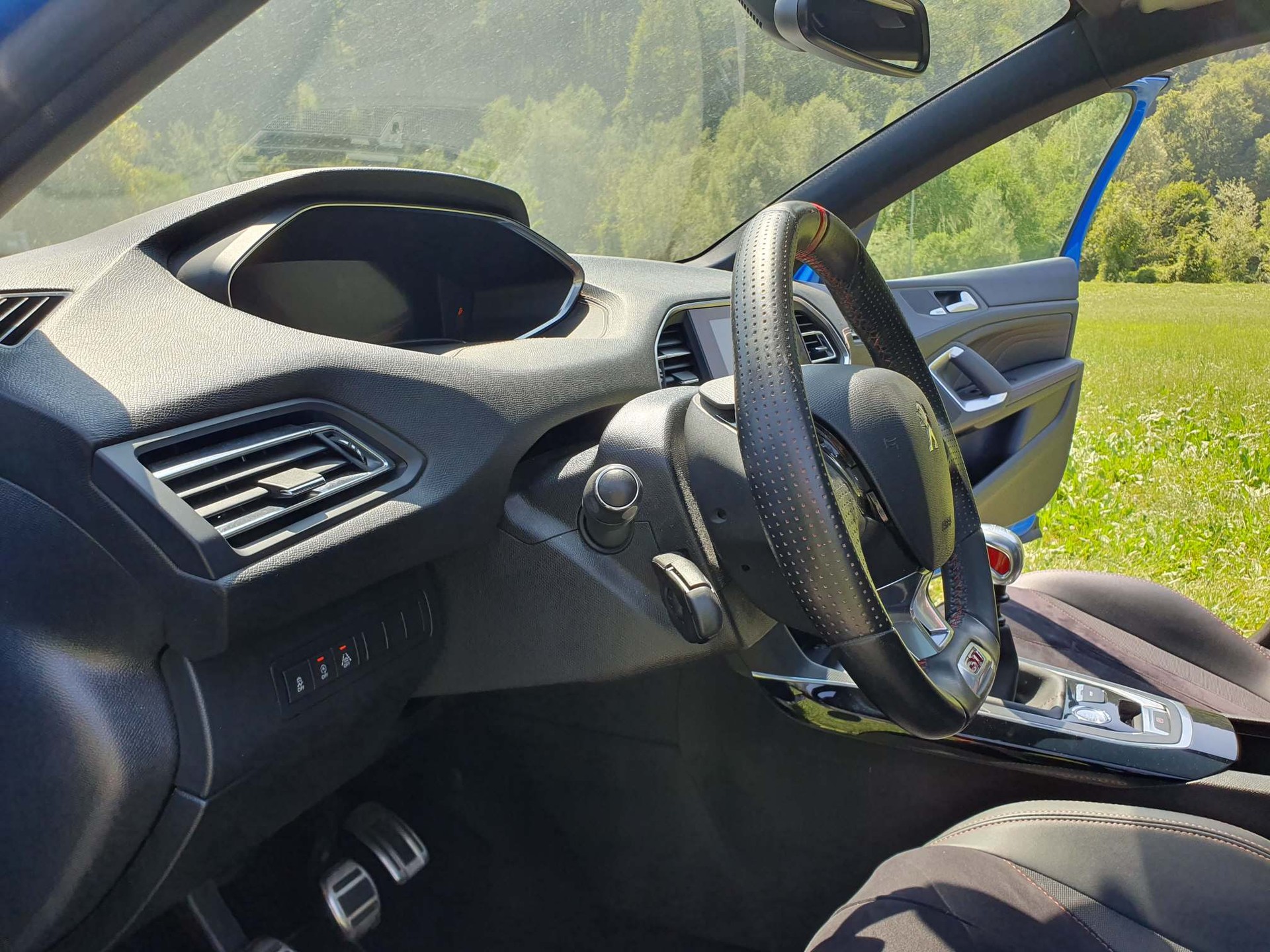PEUGEOT 308 1.6 PureTech GTi S/S 262 PS-image-8