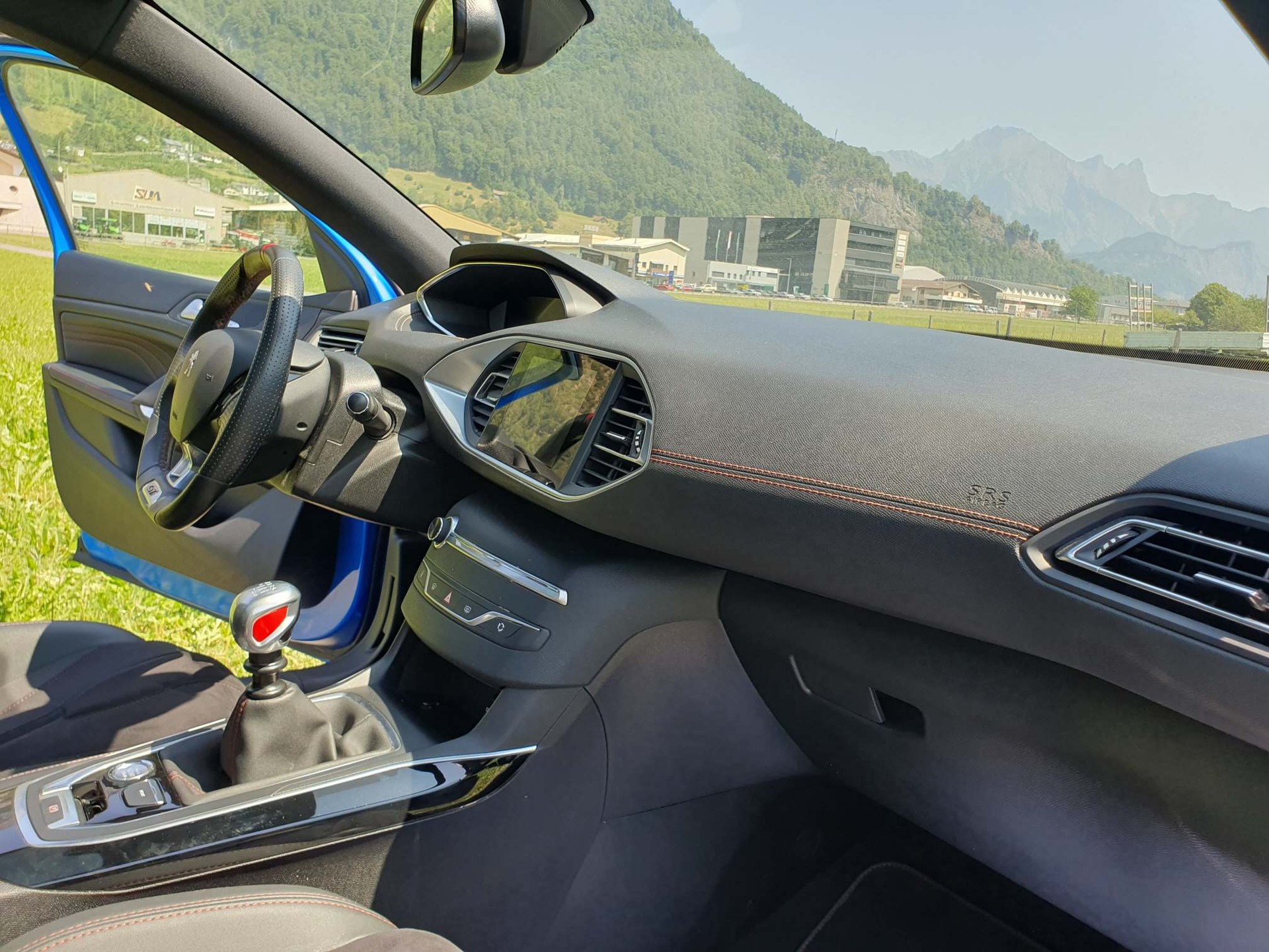 PEUGEOT 308 1.6 PureTech GTi S/S 262 PS-image-10