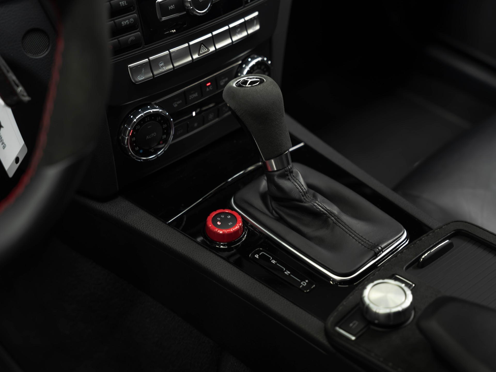 MERCEDES-BENZ C 63 Coupé AMG Speedshift MCT-image-24