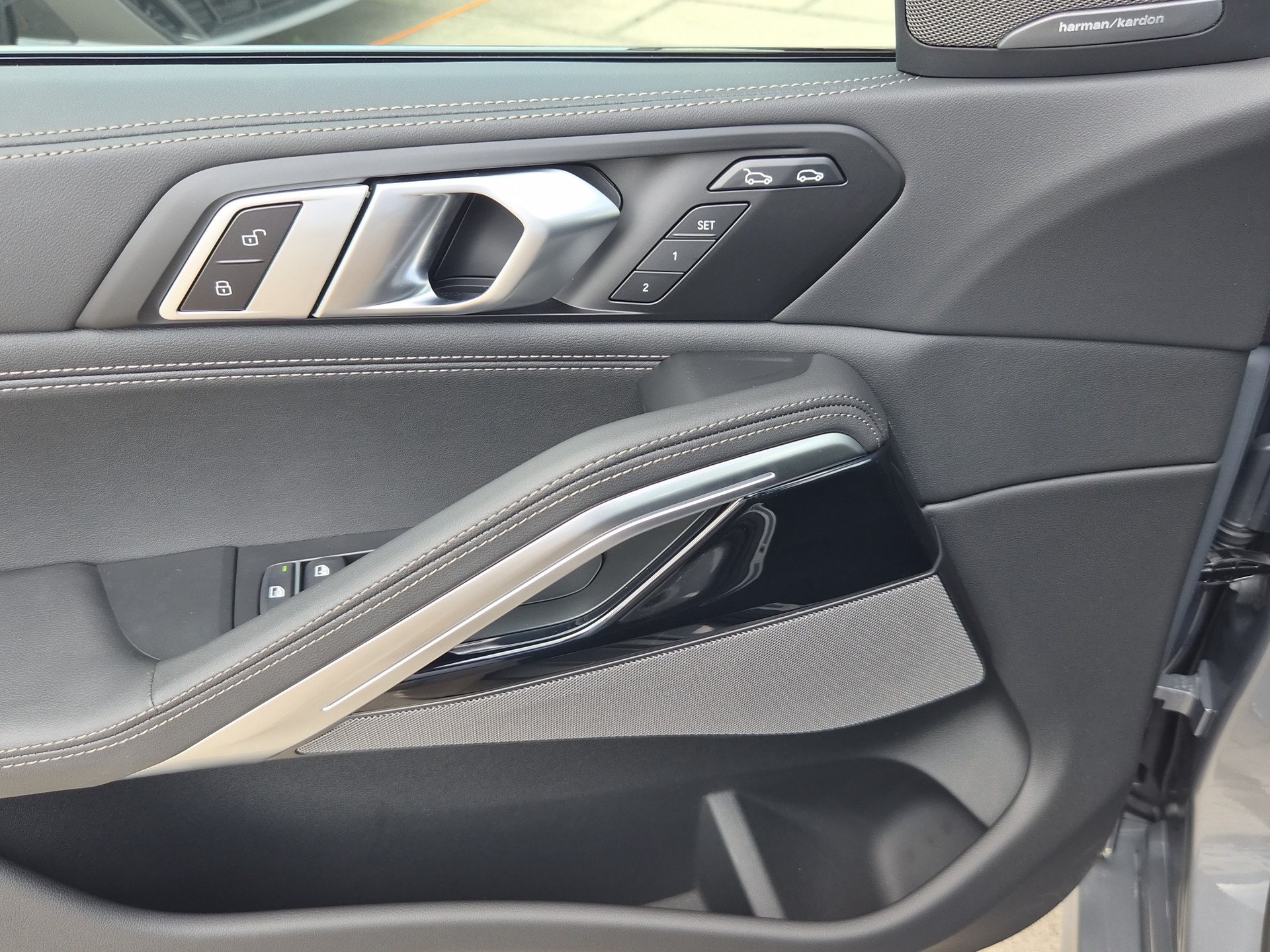 BMW X6 xDrive 48V 30d M Sport Steptronic-image-11