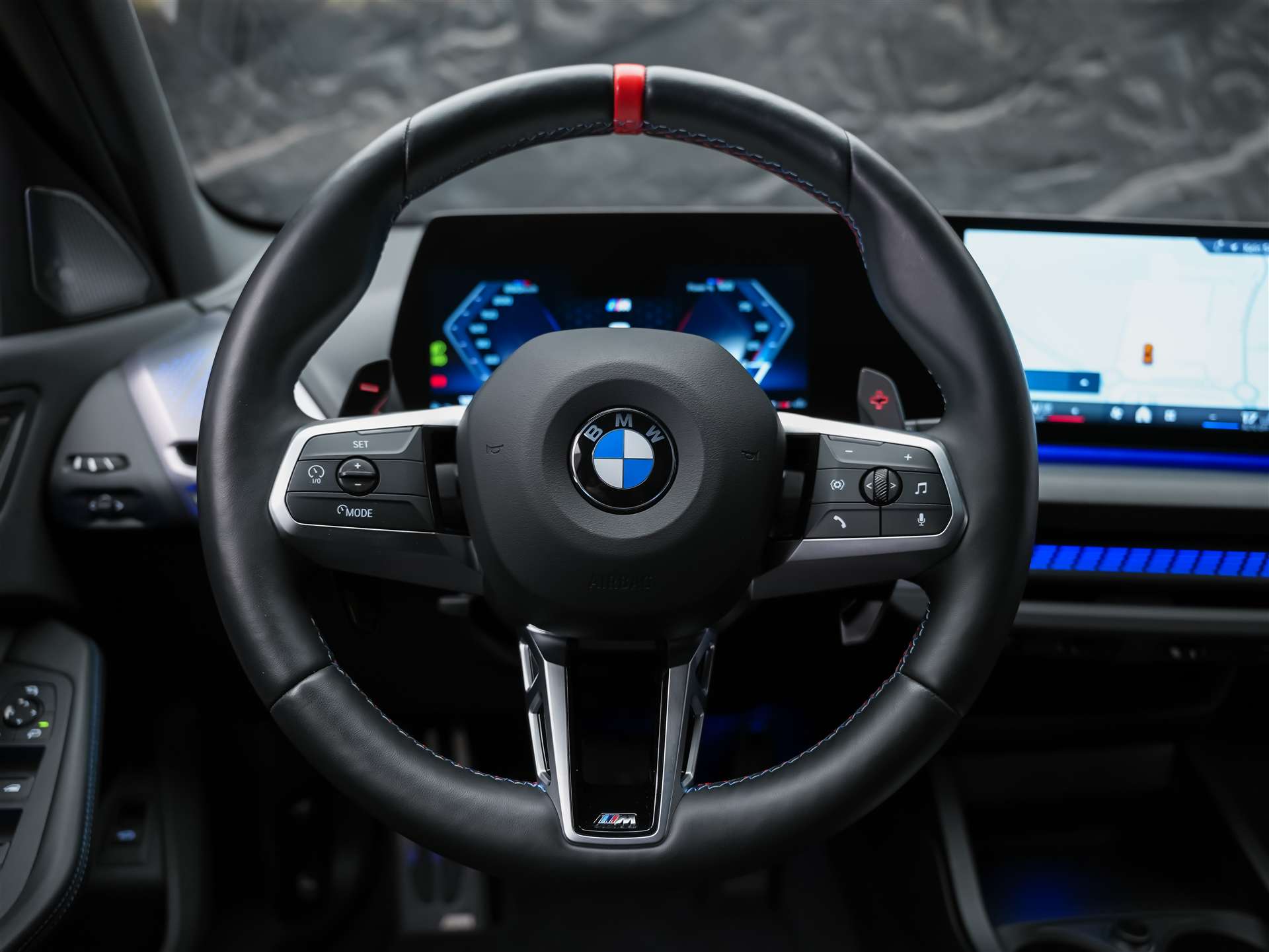 BMW M135 xDrive M Sport Pro *Schalensitze*Harman/Kardon*Assistenten*-image-26
