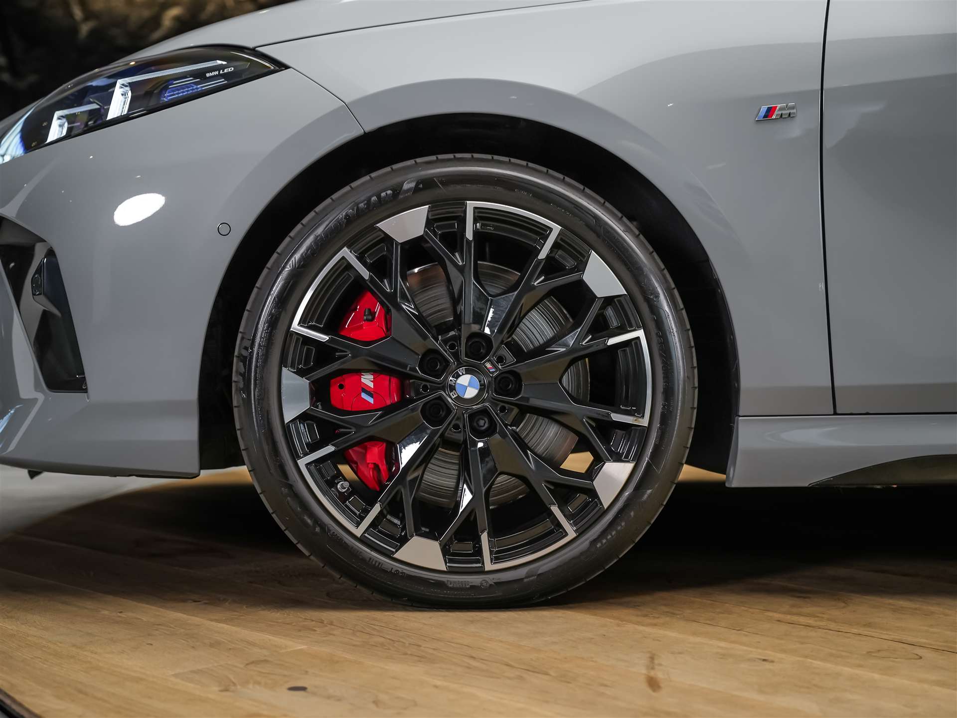 BMW M135 xDrive M Sport Pro *Schalensitze*Harman/Kardon*Assistenten*-image-16