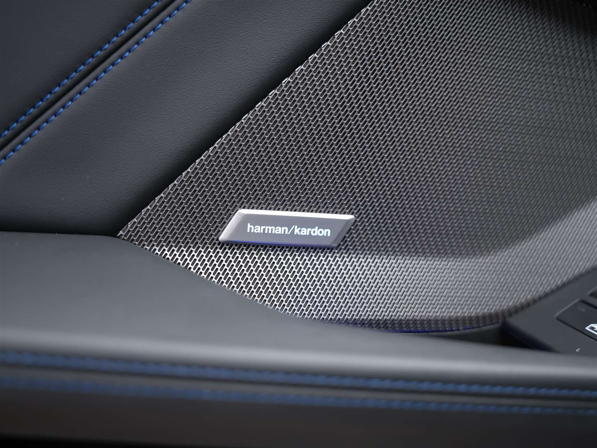 BMW M135 xDrive M Sport Pro *Schalensitze*Harman/Kardon*Assistenten*-image-23