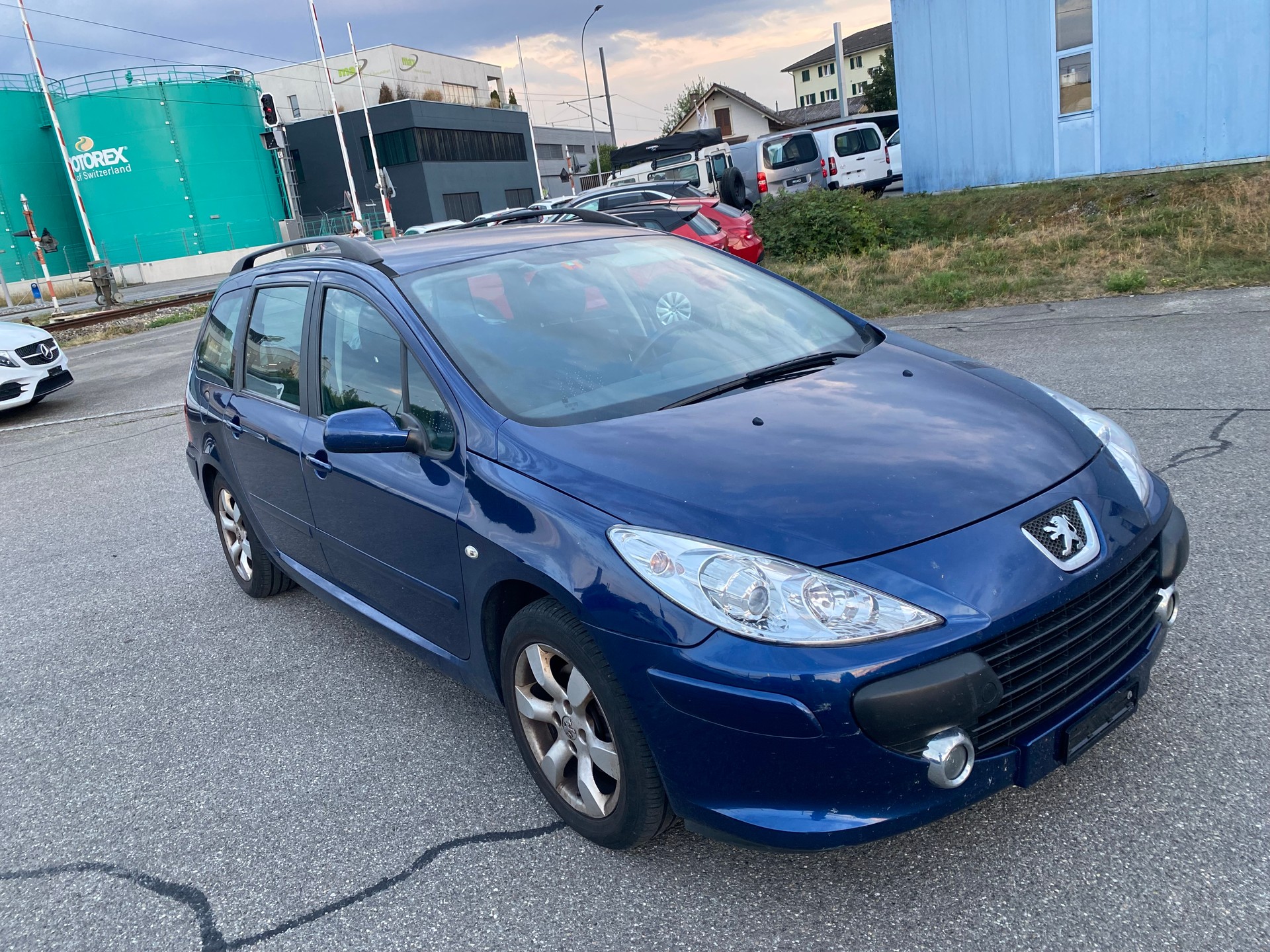 PEUGEOT 307 SW 1.6 HDI-image-1