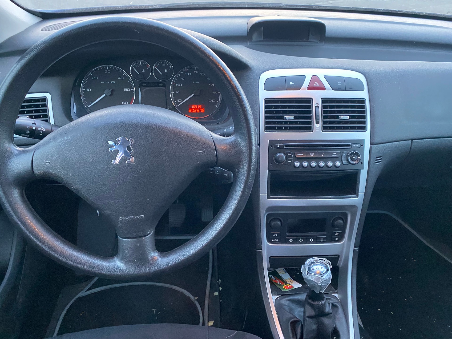 PEUGEOT 307 SW 1.6 HDI-image-5