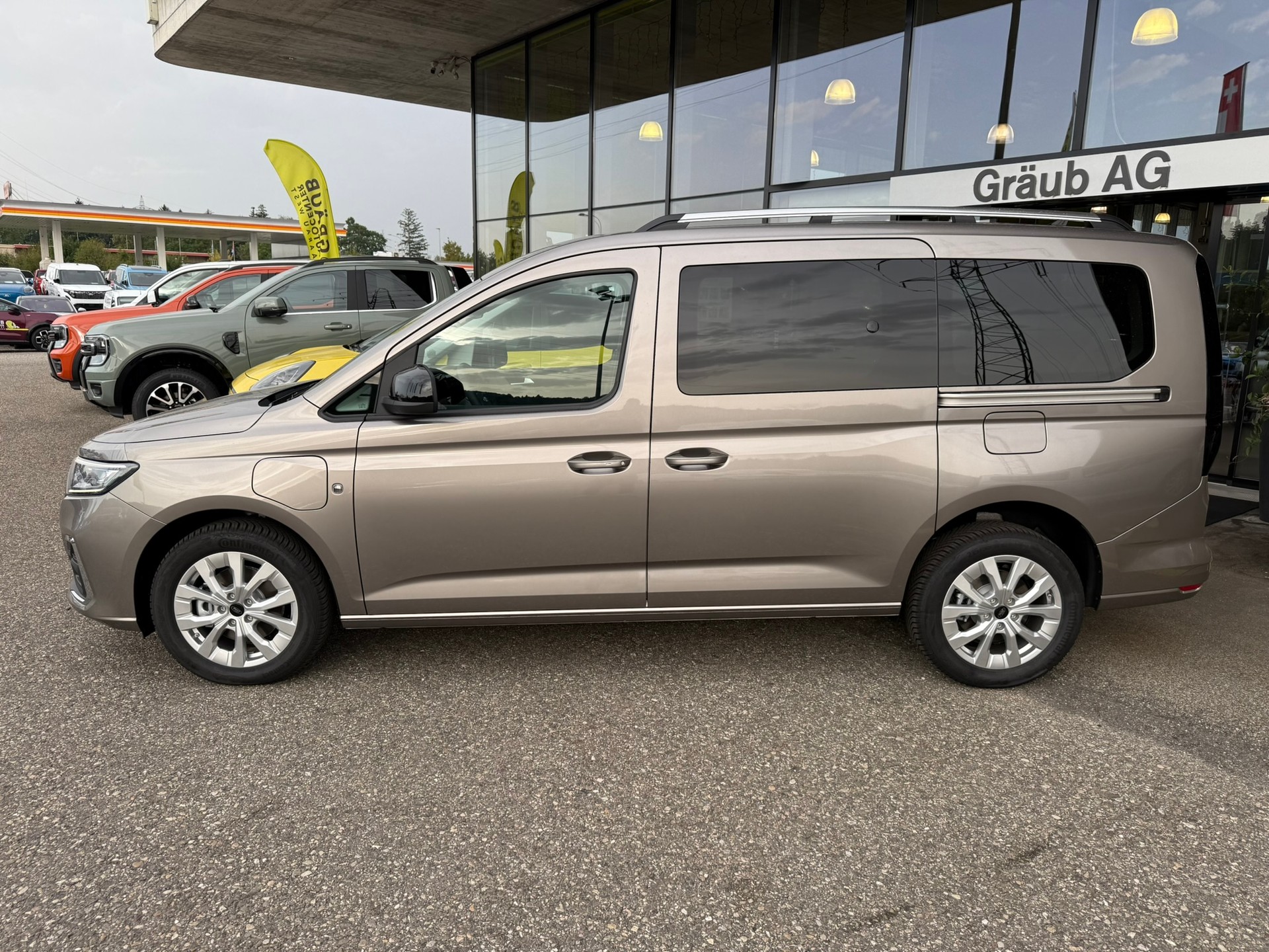 FORD Grand Tourneo Connect 1.5 PHEV Titanium Automat-showroom-element-3
