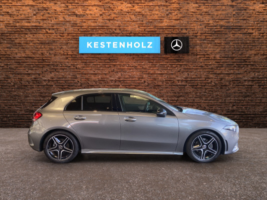 MERCEDES-BENZ A 180 Night Star AMG Line-showroom-element-2