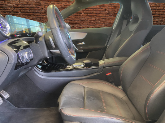 MERCEDES-BENZ A 180 Night Star AMG Line-image-9