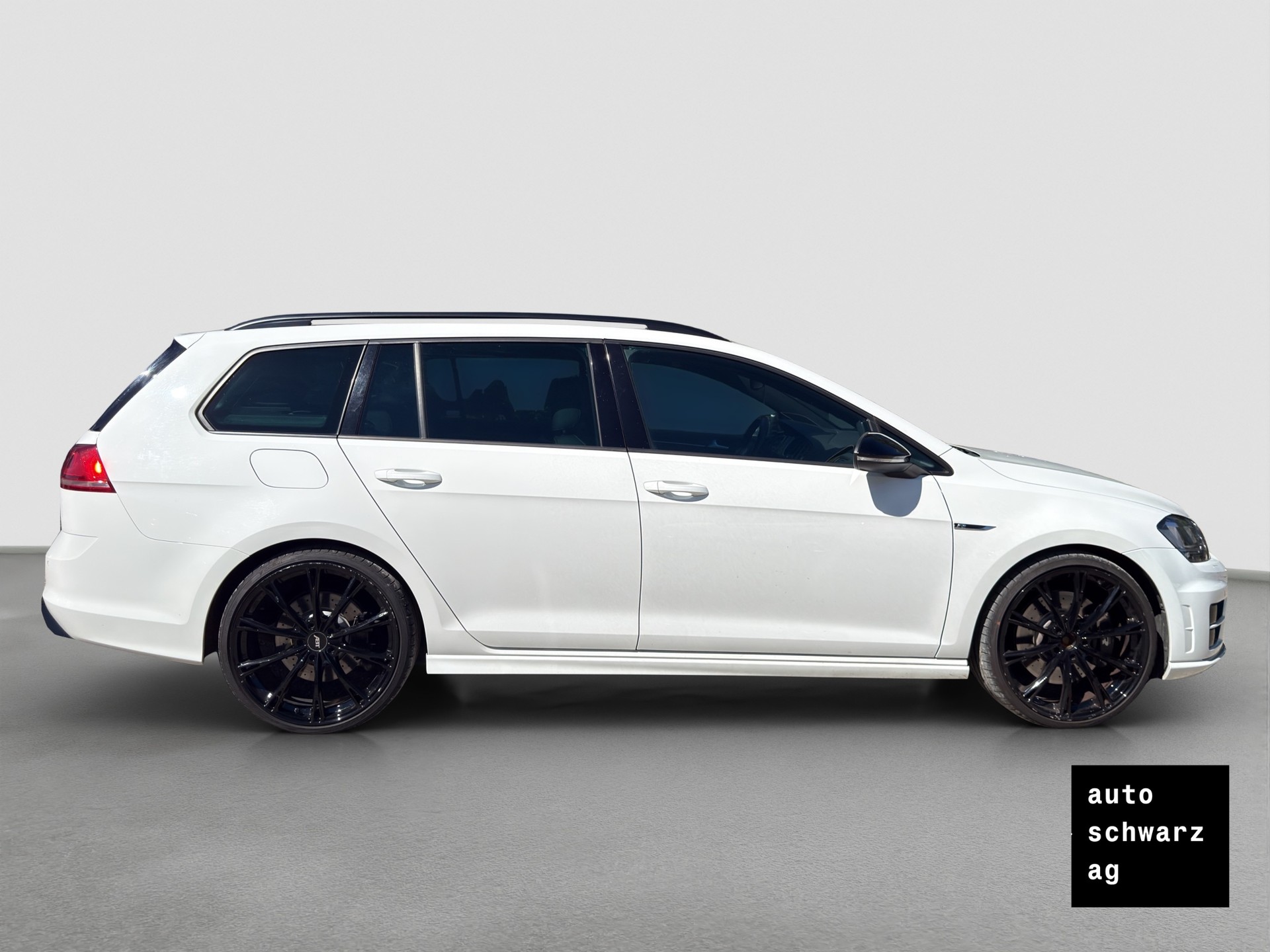 VW Golf Variant 2.0 TSI R 4 Motion DSG 360 PS-showroom-element-3