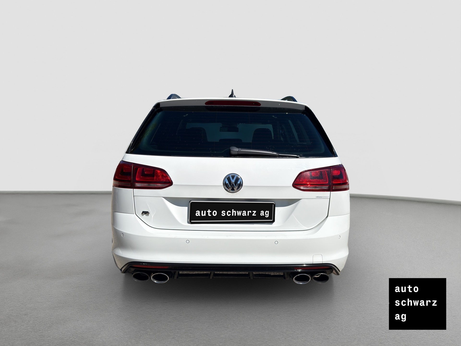 VW Golf Variant 2.0 TSI R 4 Motion DSG 360 PS-image-5