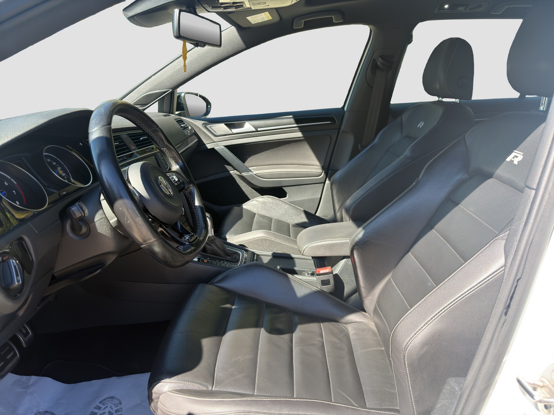 VW Golf Variant 2.0 TSI R 4 Motion DSG 360 PS-image-8